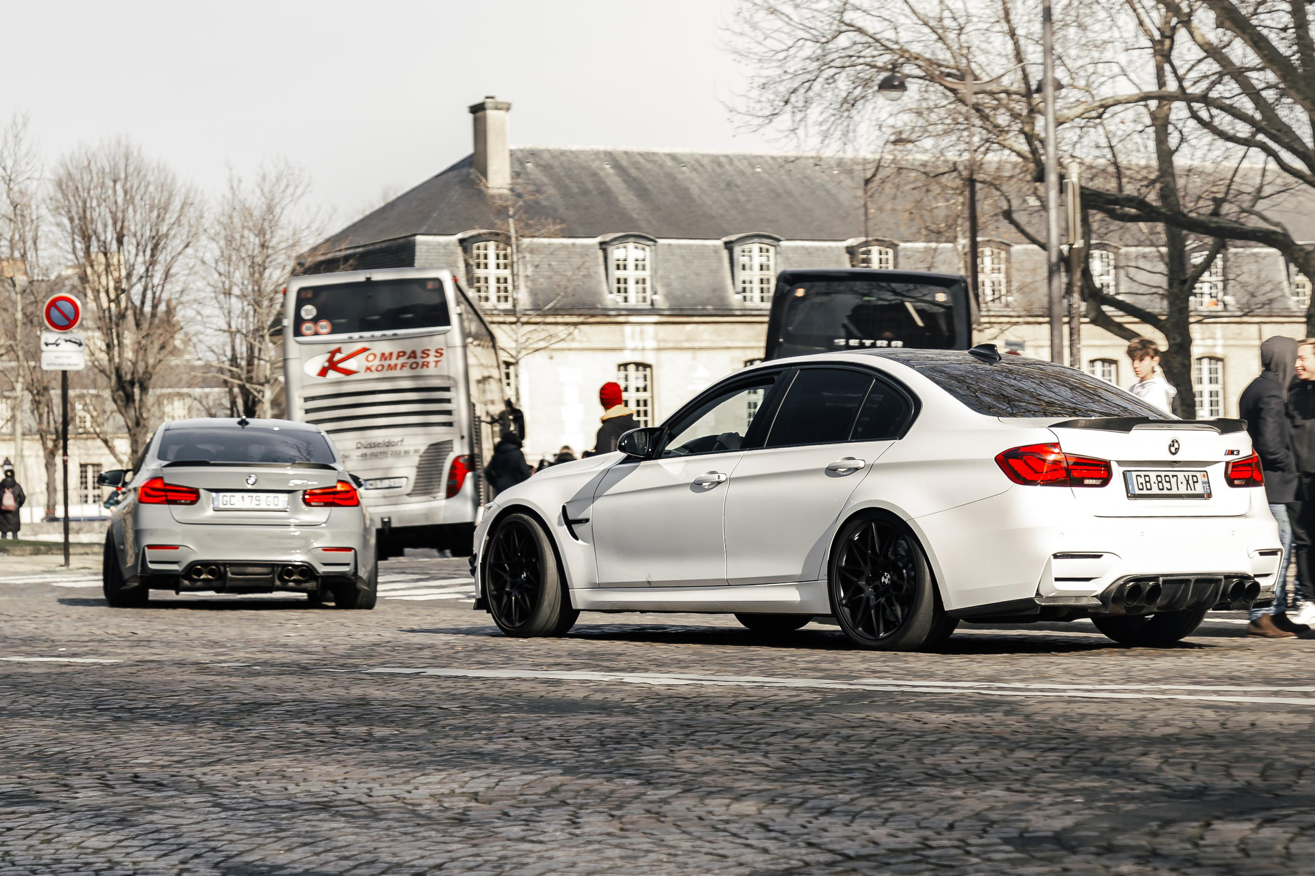 Place Vauban 13 fevrier. Photographer in Paris — Vitalii Motruk