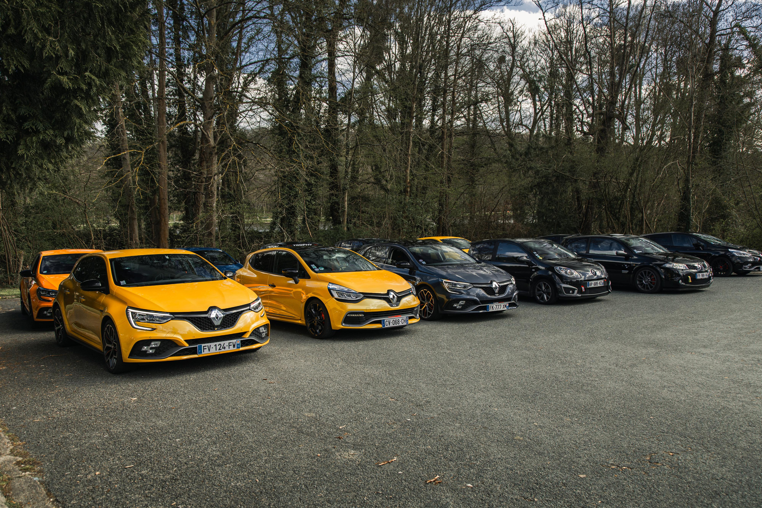 Balade avec Renault Sport. Photographe de voitures à Paris — Vitalii Motruk