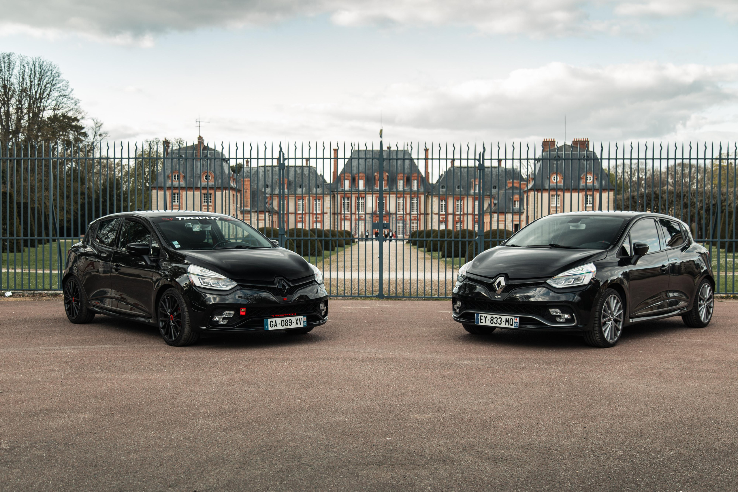 Balade avec Renault Sport. Photographe de voitures à Paris — Vitalii Motruk