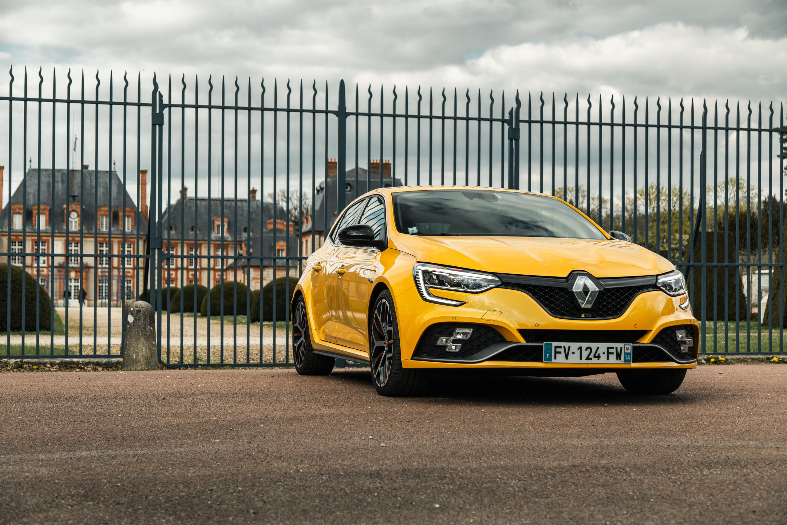 Balade avec Renault Sport. Photographe de voitures à Paris — Vitalii Motruk
