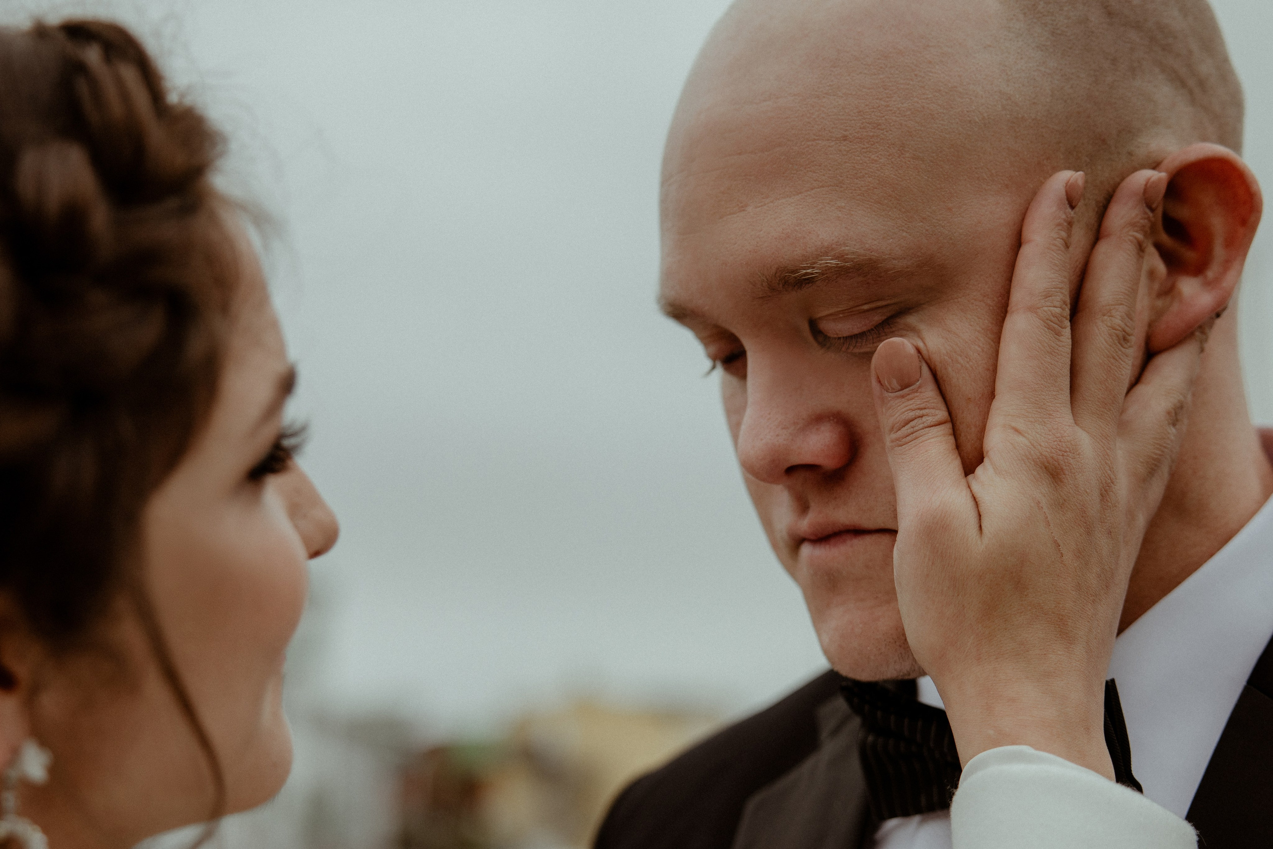 Faroe Islands elopement | Adventure wedding in Faroe Islands. Iceland elopement photographer & videographer