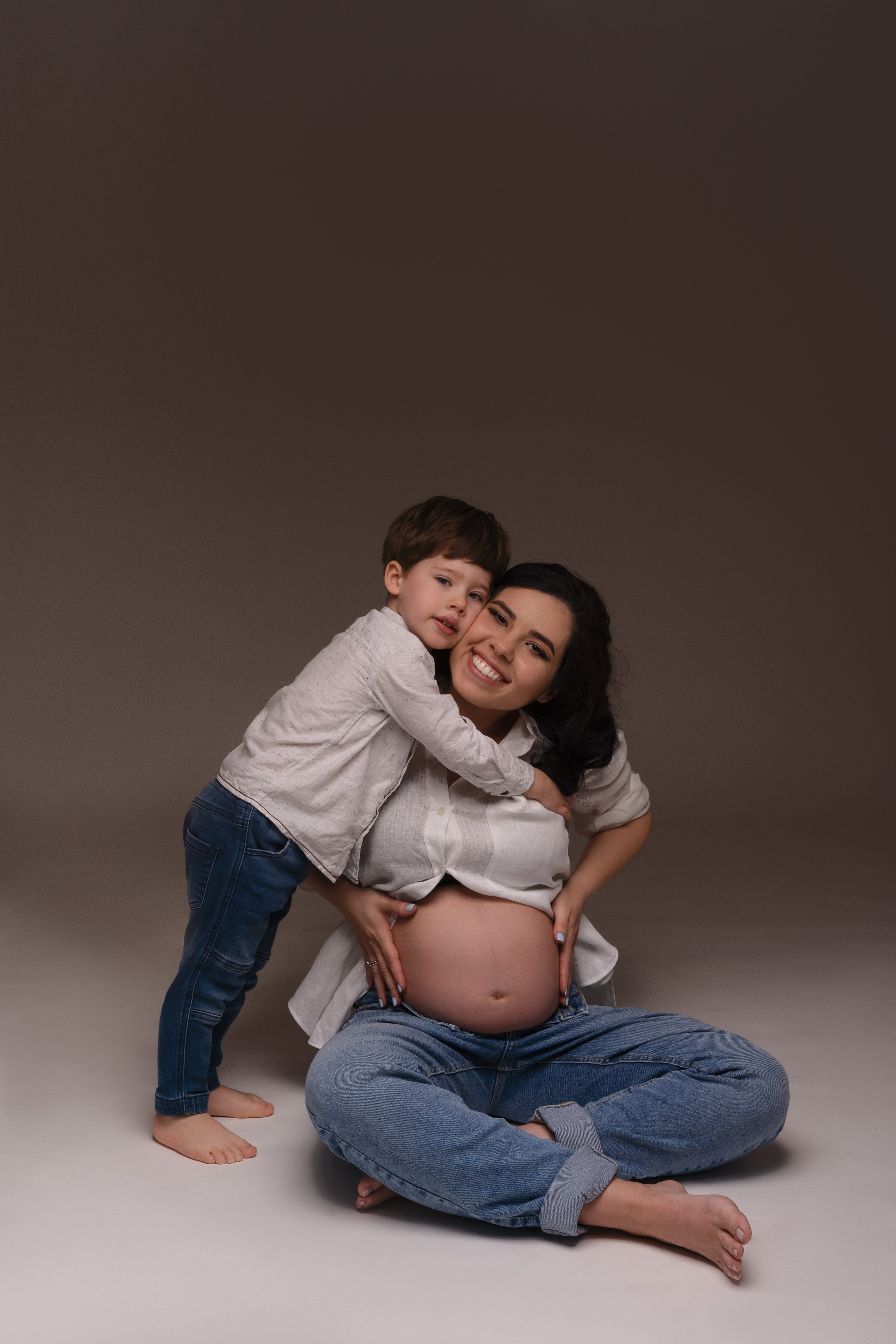 Sesja ciązowa. Fotograf Łódź - sesja ciążowa, noworodkowa, dziecięca. Studio w Łodzi