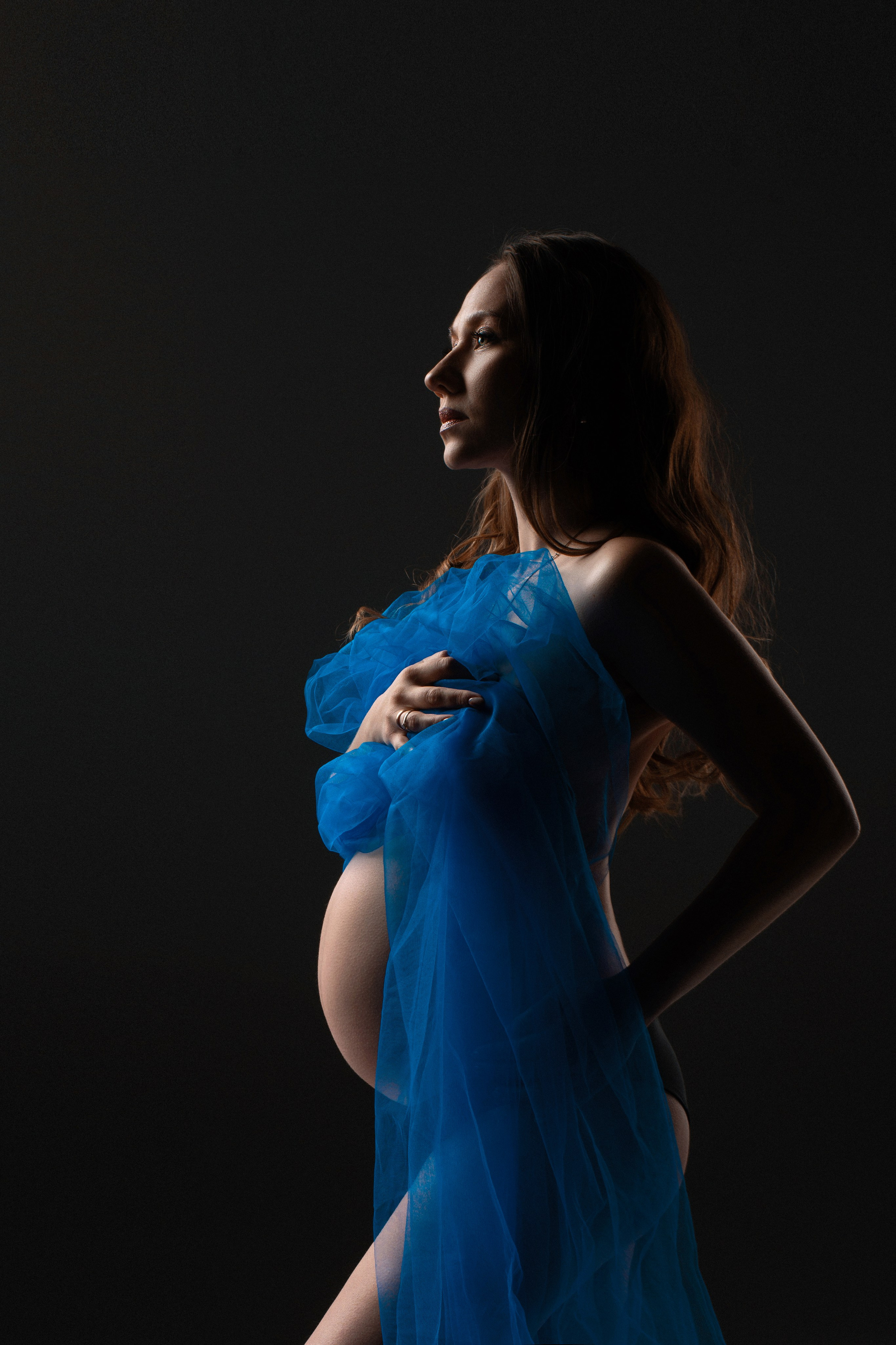 Photo shoot in minimalist style. Professional photographer in Spain