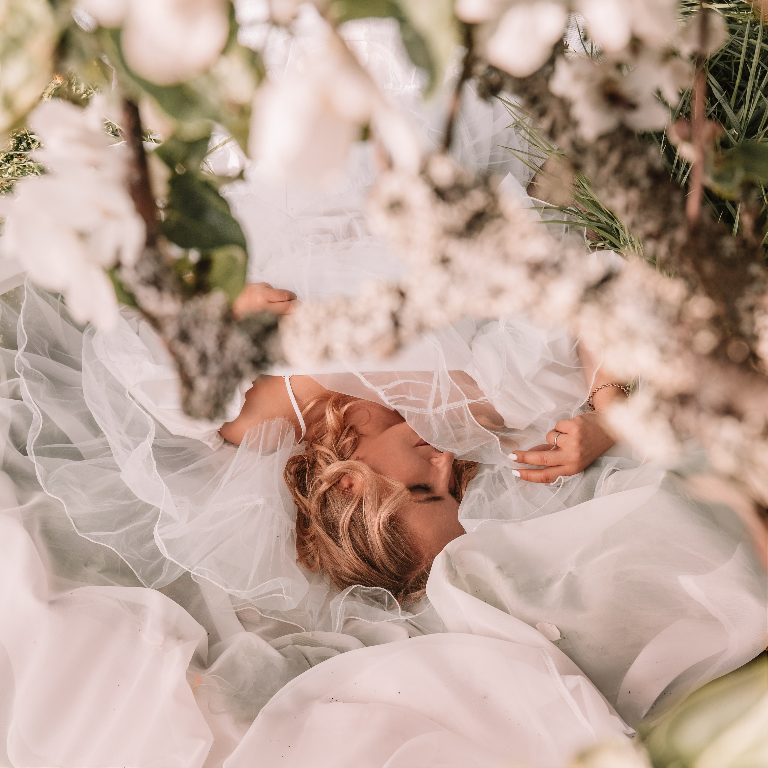 Barcelona Wow Dress Rental Luxury Photoshoot. DiaFoto — Wow Photographer in Barcelona | Premium Barcelona Photoshoot Experience