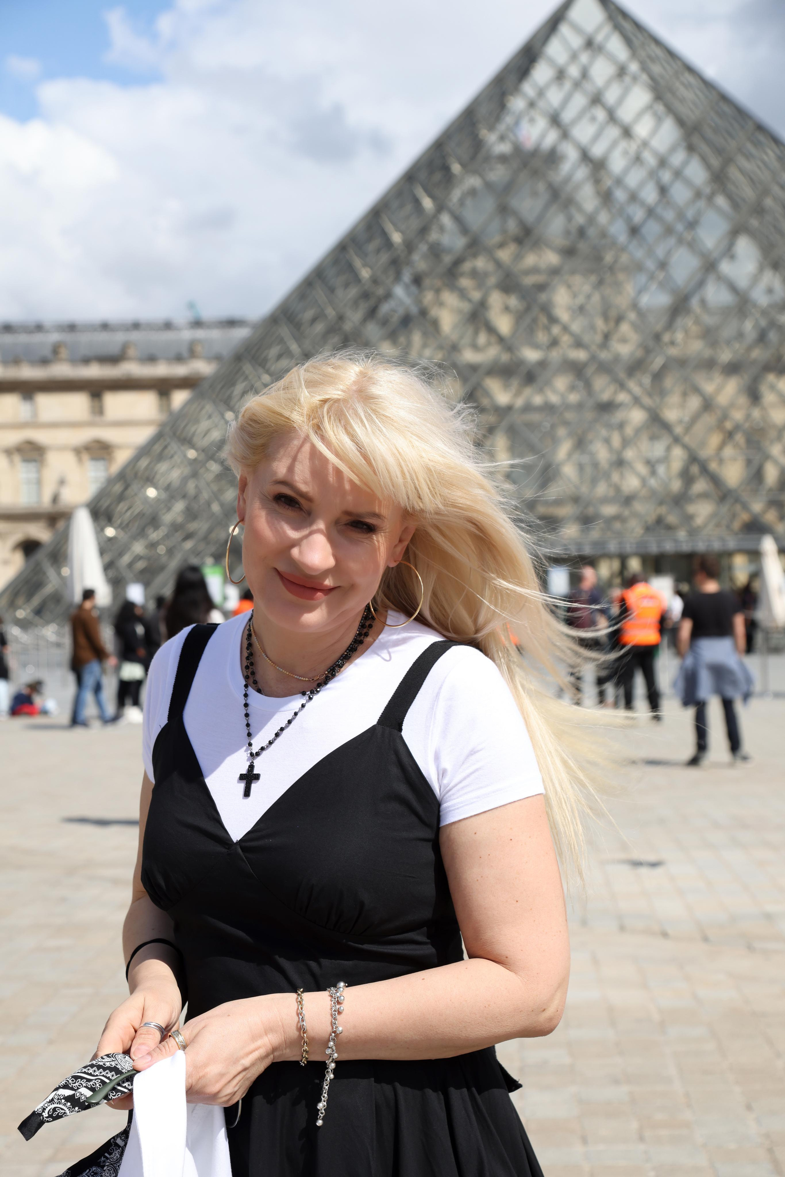 Shooting Paris. Natalia Bogdanovska. Films et photographie corporate en France