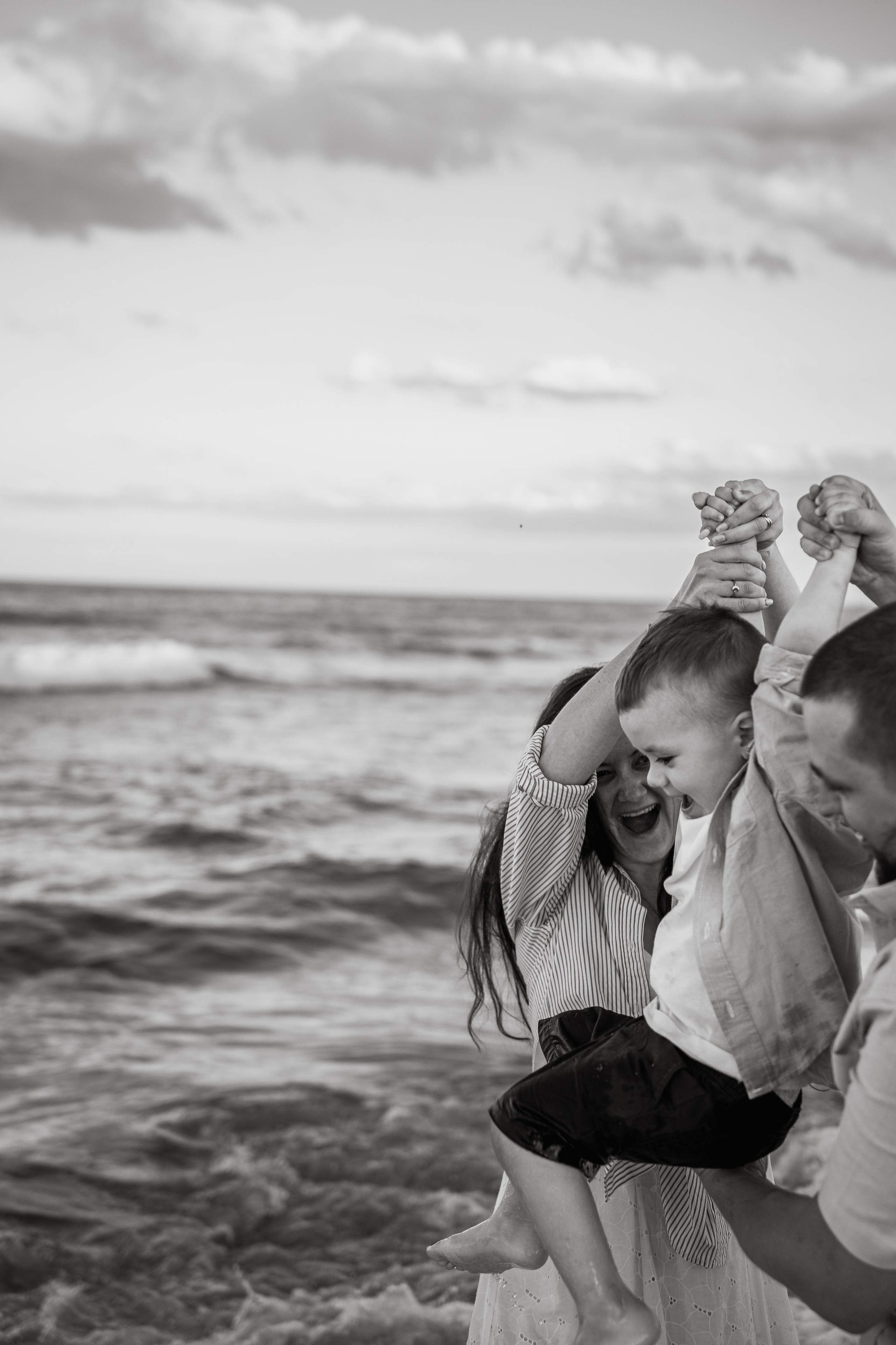 Ocean Family Photography – Breathtaking Coastal Memories. Alisa Tant — Family and newborn photographer Bucks County, Montgomery county, Philadelphia, NJ