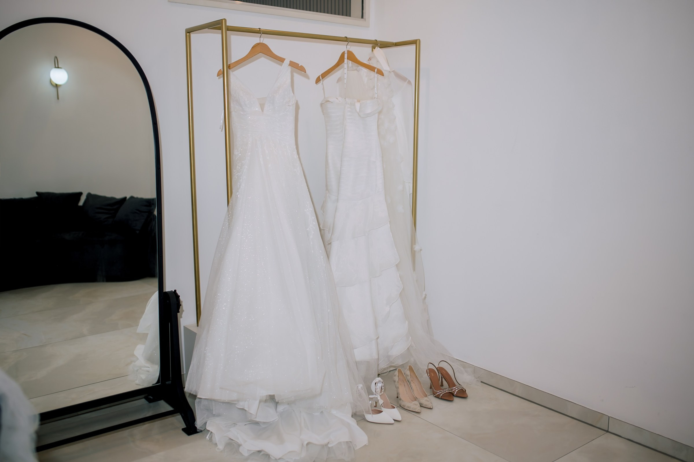 Elegante Hochzeitsdetails und Dekoration im The Eventery fotografiert von Anna Saribekyan