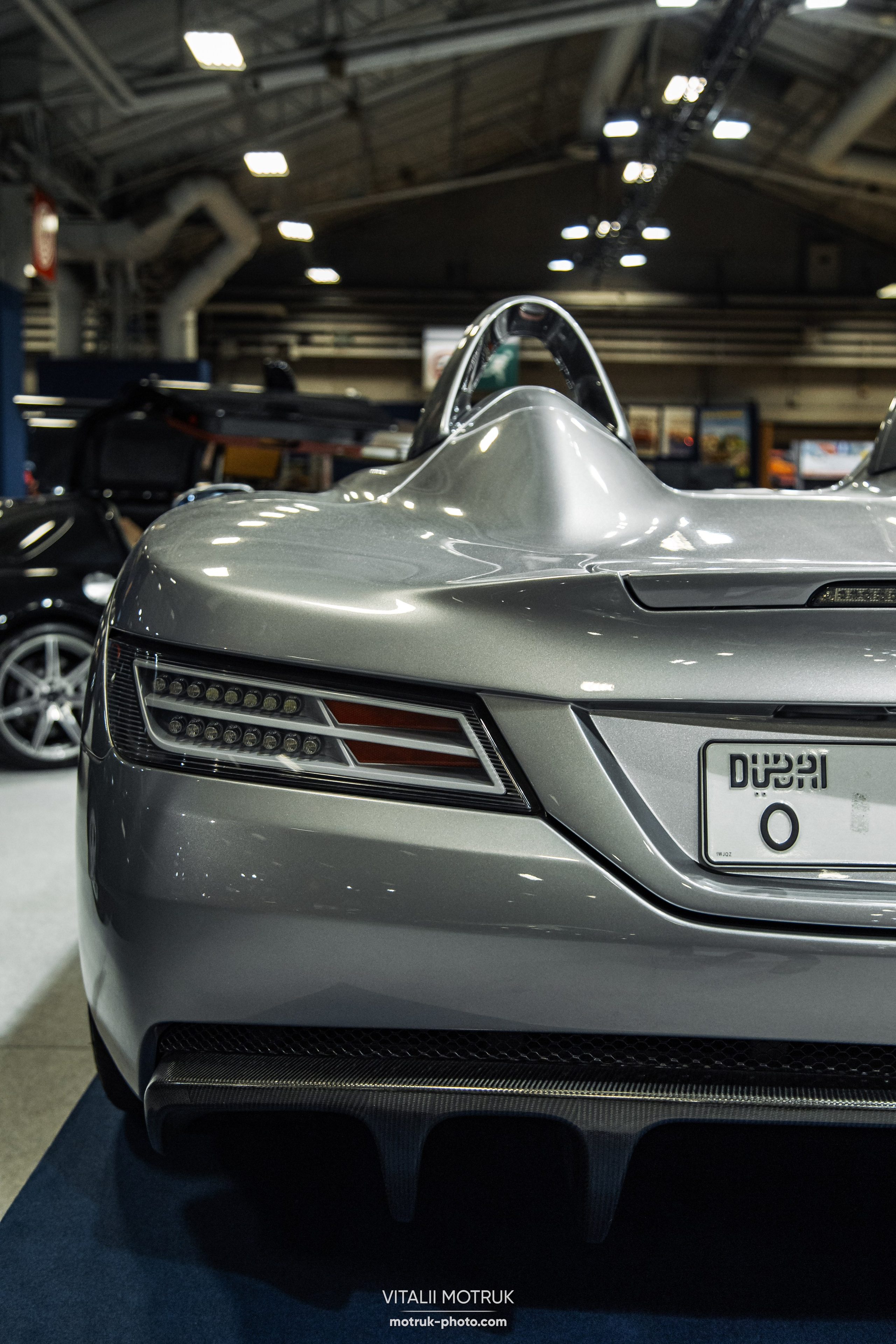 Retromobile 2023. Photographe de voitures à Paris — Vitalii Motruk