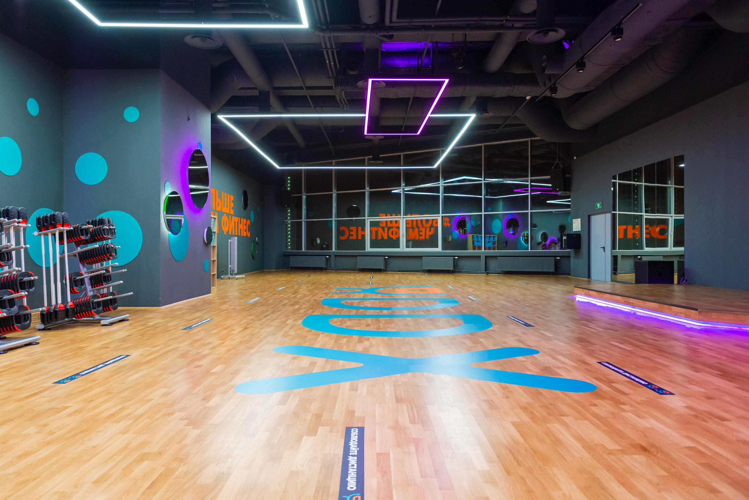 Фитнес-клуб DDX Fitness в ТЦ Июнь Мытищи. ФОТОГРАФ МЕКСИКА КИНТАНА-РОО