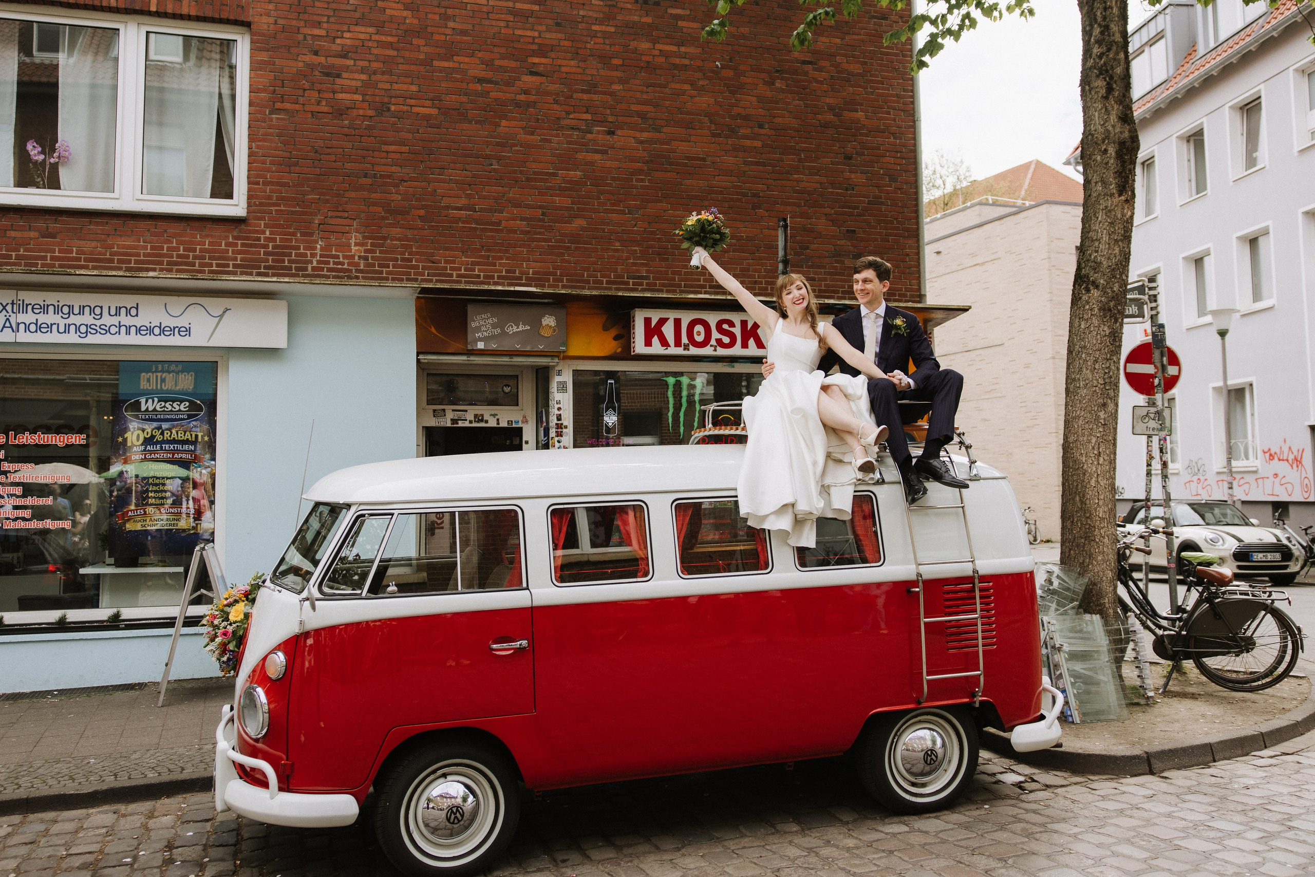HOCHZEIT & STANDESAMT REPORTAGEN. Hochzeitfotografin Düsseldorf, NRW Nadja Holzmann