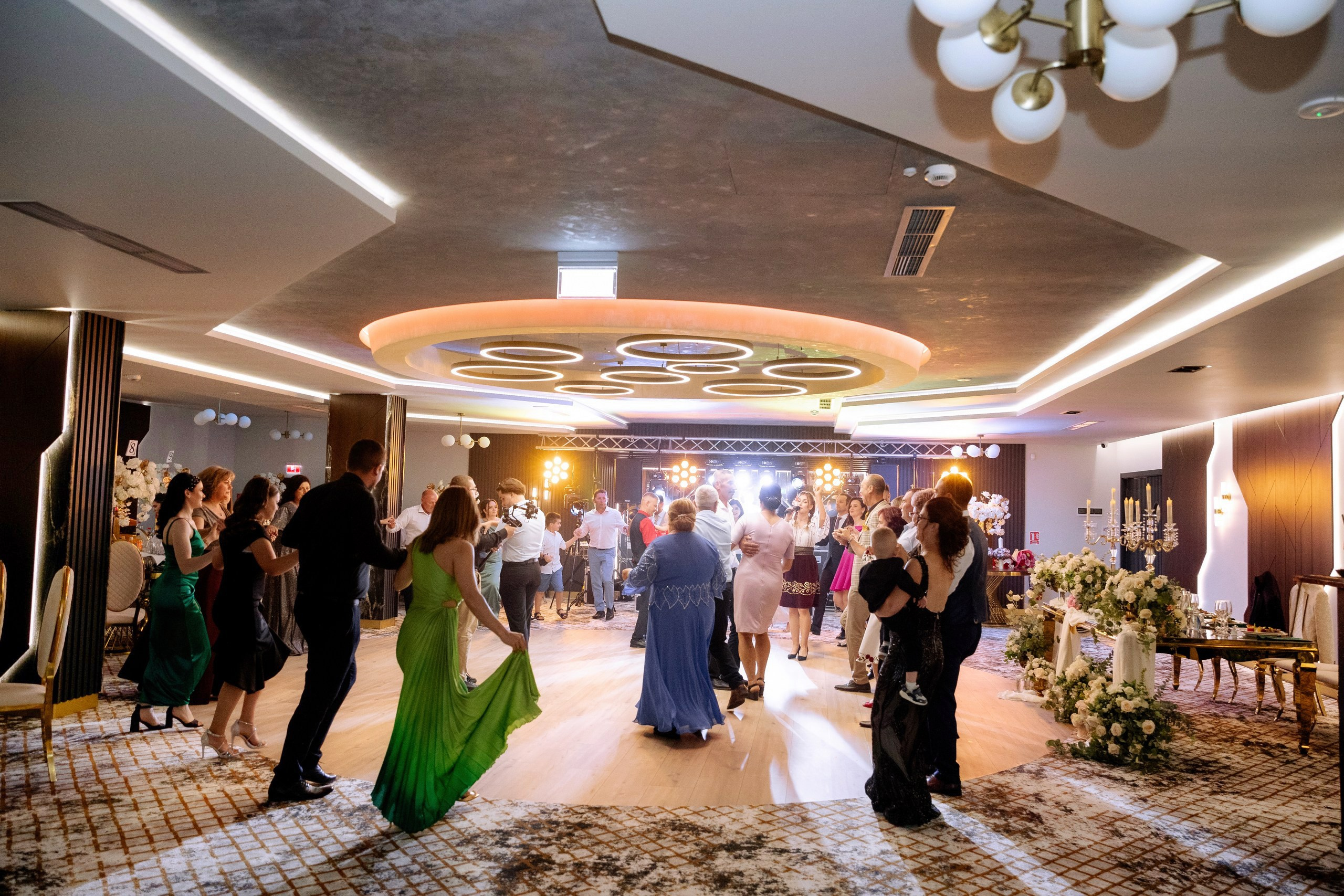 botez Luca Nectarie 22 februarie 2026 fotograf profesionist • fotograf botez Botoșani Luca Nectarie biserică • părinți Răzvan și Ramona botez copil emoții familie • nași Marin și Rodica botez copil fotografie profesională • detalii botez lumânare cristelniță biserică România • copil Luca Nectarie în brațe la botez moment emoționant • familie fericită la botez copil fotograf Alin Chirilă • fotografie botez naturală lumină caldă biserică • portret copil botez Luca Nectarie fotograf profesionist • momente autentice botez România familie și nași • slujbă botez copil imagini emoționante biserică • fotograf botez Iași și Botoșani Alin Chirilă - nunta--fotograf-profesionist-botosani - fotografie-nunta-romantica - imagini-nunta-in-natura-alin-chirila-fotograf - fotografii-cuplu-indragostit-nunta-botosani - sedinta-foto-miri-andrei-iustina-alinofotostudio - amintiri-din-nunta-realizate-de-fotograf-profesionist - povestea-nuntii-andrei-si-iustina-in-imagini-alinofotostudio-fotograf evenimente- evenimente Botoșani -fotograf Suceava - fotograf Iași- servicii foto. servicii foto Botoșani. servicii foto video Botoșani. otograf-nunta-botosani-fotograf nunta. fotograf evenimente. fotograf nunta Botoșani. Alin chirila. Alin chirila fotograf. Alinofotostudio.- servicii foto. servicii foto Botoșani. servicii foto video Botoșani. fotograf nunta. fotograf evenimente. fotograf nunta Botoșani. Alin chirila. Alin chirila fotograf. Alinofotostudio.fotograf stare civilă,poze stare civilă,album foto stare civilă,servicii foto suceava,fotograf evenimente suceava,fotograf nuntă suceava,poze cununie civilă,ședință foto stare civilă,sesiune foto suceava,fotograf profesionist suceava,fotograf botosani,stare civila botosani,alinofotostudio,alin chirila fotograf.servicii foto. servicii foto Botoșani. servicii foto video Botoșani. fotograf nunta. fotograf evenimente. fotograf nunta Botoșani. Alin chirila. Alin chirila fotograf. Alinofotostudio.fotograf stare civilă,poze stare civilă,album foto stare civilă,servicii foto suceava,fotograf evenimente suceava,fotograf nuntă suceava,poze cununie civilă,ședință foto stare civilă,sesiune foto suceava,fotograf profesionist suceava,fotograf botosani,stare civila povestitor prin fotografiebotosani,alinofotostudio,alin chirila fotograf,servicii foto. servicii foto Botoșani. servicii foto video Botoșani. fotograf nunta. fotograf evenimente. fotograf nunta Botoșani. Alin chirila. Alin chirila fotograf. Alinofotostudio.fotograf stare civilă,poze stare civilă,album foto stare civilă,servicii foto suceava,fotograf evenimente suceava,fotograf nuntă suceava,poze cununie civilă,ședință foto stare civilă,sesiune foto suceava,fotograf profesionist suceava,fotograf botosani,stare civila botosani,alinofotostudio,alin chirila fotograf,cununie religioasă botoșani,andreea și neculai,capela militară botoșani,foto conacul zăicești,fotograf nuntă botoșani,fotograf cununie religioasă,foto evenimente botoșani,poze cununie capela militară,ședință foto zăicești,fotograf profesionist botoșaniMire și mireasă – Sergiu & Liliana – ziua nunții, 2024 - Emoții în ziua nunții – Sergiu și Liliana - Dansul mirilor – fotografie artistică nuntă 2024 - Sedinta foto romantică în natură – Sergiu & Liliana - Rochia de mireasă și detalii de nuntă elegan-Album de cununie civilă Florin și Anda – Fotografii profesionale realizate de Alin Chirilă în Botoșani -fotograf prin fotografie-Ședință foto Trash the Dress pe muntele Rarău cu Iulian și Iuliana – fotografie de cuplu, natură montană, emoție autentică surprinsă de Alin Chirilă, povestitor prin fotografie.- "Iulian și Iuliana pe crestele Rarăului – fotografie Trash the Dress în natură" - "Cuplu îmbrățișat la apus pe muntele Rarău – ședință foto după nuntă" - "Rochie de mireasă în vânt pe munte – Trash the Dress Rarău-1. Iulian și Iuliana pe muntele Rarău – ședință foto Trash the Dress în natură, cu peisaj montan spectaculos 2. Cuplu în îmbrățișare pe Rarău – emoție autentică surprinsă după nuntă 3. Rochie de mireasă în bătaia vântului – fotografie artistică Trash the Dress în munți 4. Mire și mireasă privind spre orizont – dragoste și libertate pe muntele Rarău 5. Iuliana zâmbind în rochia de mireasă – portret în natură, Trash the Dress 6. Iulian ținându-și mireasa de mână – ședință foto romantică pe munte 7. Detaliu cu rochia pe stâncă – estetică naturală Trash the Dress Rarău 8. Cuplu în mers pe poteca Rarăului – fotografie simbolică de după nuntă 9. Apus de soare pe Rarău în spatele mirilor – imagine de poveste Trash the Dress 10. Iulian și Iuliana râzând împreună – momente autentice surprinse de Alin Chirilă, povestitor prin fotografie-fotograf-nunta-cerbu-botosan trash-the-dress-botosani Alin Chirilă Fotograf – fotograf de nuntă Botoșani-fotograf nuntă Botoșani-fotograf nuntă Cerbu Botoșani-fotograf profesionist nuntă Botoșani-fotografie de nuntă Botoșani-fotograf evenimente Botoșani-fotograf nuntă Moldova-fotograf trash the dress Botoșani - fotograf pregătirea mirilor Botoșani -fotograf ceremonie religioasă nuntă-fotograf petrecere nuntă Botoșani- fotograf nuntă Botoșani pregătirea mirelui- pregătirea mirelui fotografie nuntă Cerbu Botoșani-fotograf nuntă Botoșani pregătirea miresei -mireasă pregătiri nuntă Cerbu Botoșani-fotograf nuntă Botoșani nașii mirilor-ceremonie religioasă nuntă Cerbu Botoșani-fotograf nuntă Botoșani ceremonie religioasă biserică-petrecere nuntă Cerbu Botoșani invitați dans-fotograf nuntă Botoșani petrecere restaurant-ședință foto trash the dress-fotograf trash the dress Botoșani ședință foto după nuntă-Fotograf nuntă Botoșani – galerie foto reală de la evenimente stare civilă Sebi și Claudia Copălău • cununie civilă Primăria Copălău Botoșani • miri emoționați la starea civilă • semnarea actelor cununie civilă • fotografii naturale stare civilă Botoșani • familie și prieteni la cununie civilă • cadre emoționale cununie civilă • fotograf profesionist Botoșani eveniment stare civilă Sebi și Claudia la Primăria Copălău Botoșani fotograf evenimente • fotograf cununie civilă Copălău Botoșani cadre naturale și emoționale • fotograf profesionist Botoșani stare civilă Sebi și Claudia • momente autentice cununie civilă Copălău fotograf Alin Chirilă • fotografii emoționale stare civilă în județul Botoșani• fotograf nunta Oana si Ionut juraminte emotii reale • mireasa Oana juraminte nunta fotografie profesionala • mire Ionut citind juraminte nunta eleganta • juraminte nunta emotionante Oana si Ionut fotograf • fotograf nunta Botosani momente autentice juraminte • mireasa cu emotii in timpul juramintelor nunta • mire elegant costum bej juraminte nunta • fotografii nunta premium cuplu indragostit Romania • momente reale nunta juraminte fotografie artistica • sedinta foto nunta juraminte in aer liber • fotograf profesionist nunta cadre emotionante • cuplu miri juraminte iubire si credinta • detalii nunta eleganta decor floral alb verde • fotografie nunta stil fine art juraminte • poveste de dragoste surprinsa in ziua nuntii