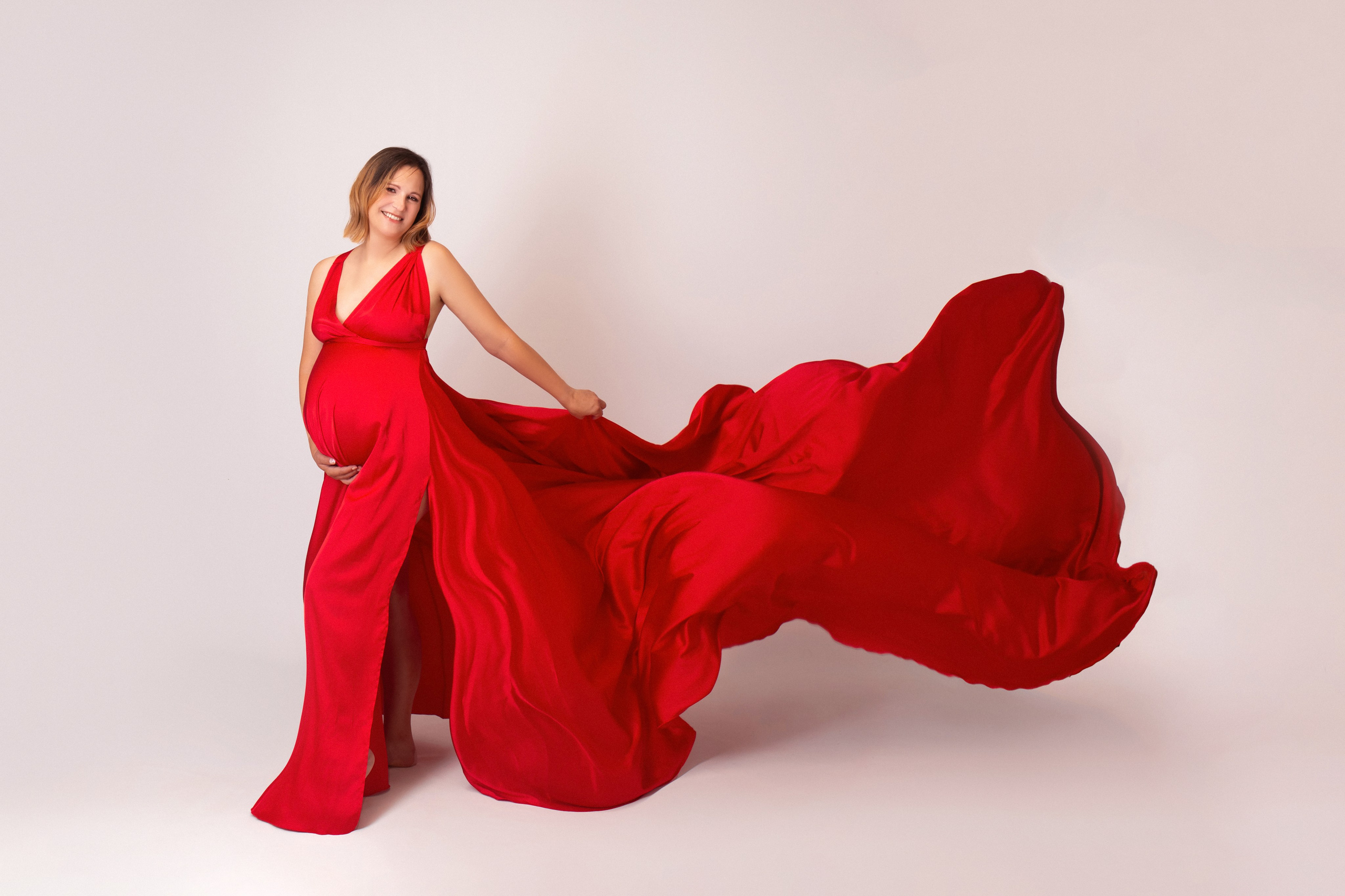 Photo shoot in minimalist style. Professional photographer in Spain