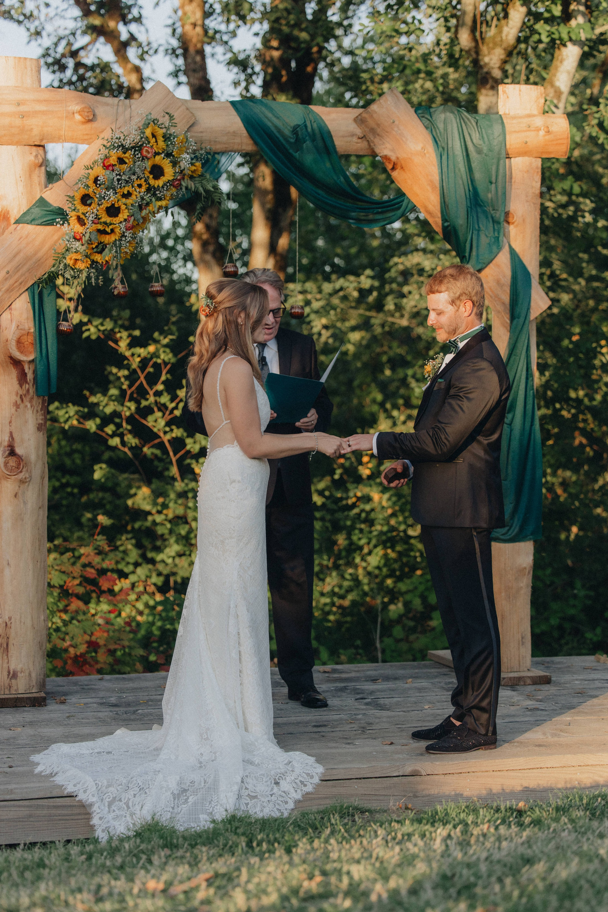 Wedding Photography at Portland Oregon | Jessie & Isaac's Session by Georgy Shishkin | Capturing Moments in Portland, Seattle, Bend & Oregon. Capturing Love in the Heart of the Pacific Northwes