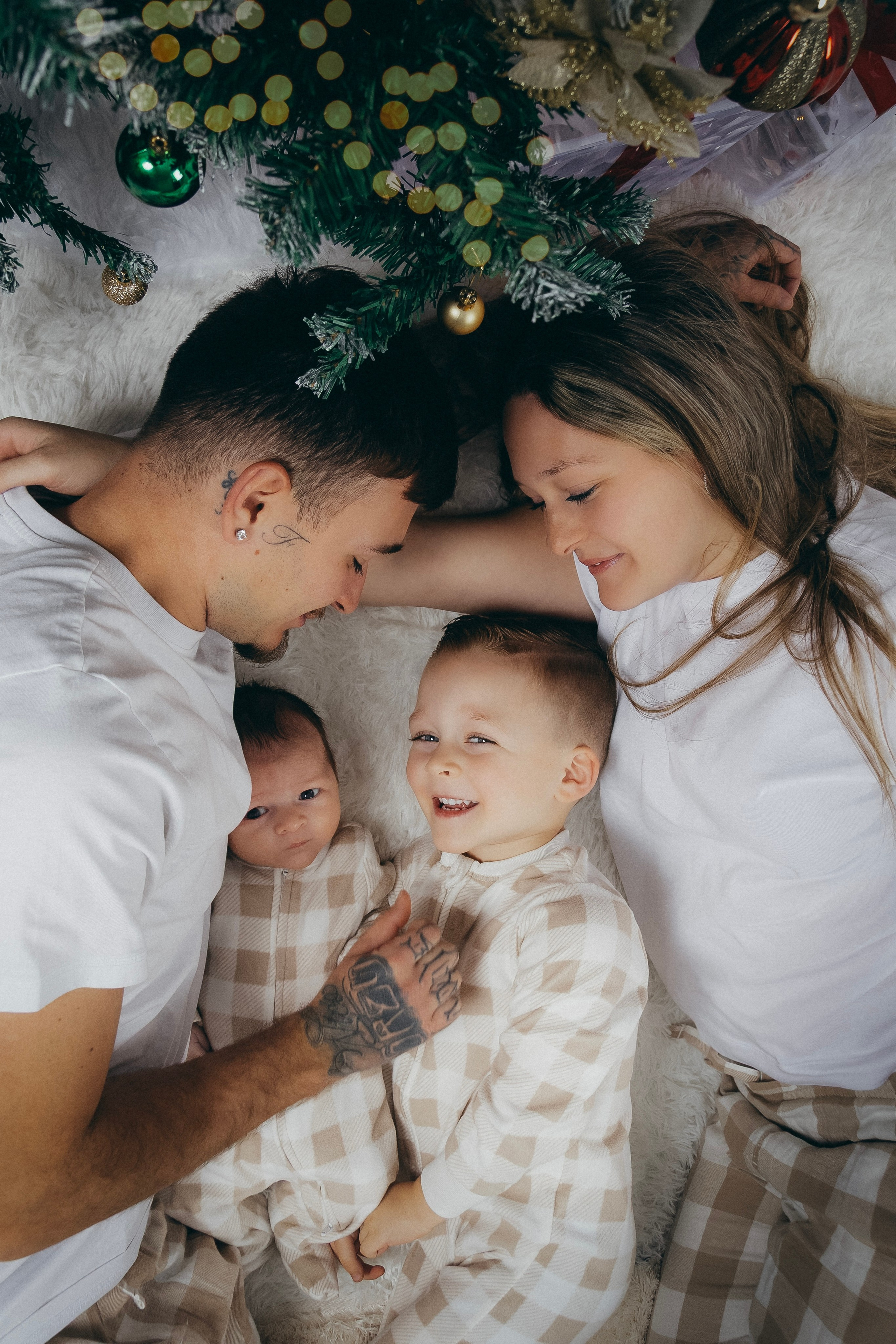 Holiday Mini Sessions — perfect for your Christmas cards!. Photographer in Port Jefferson