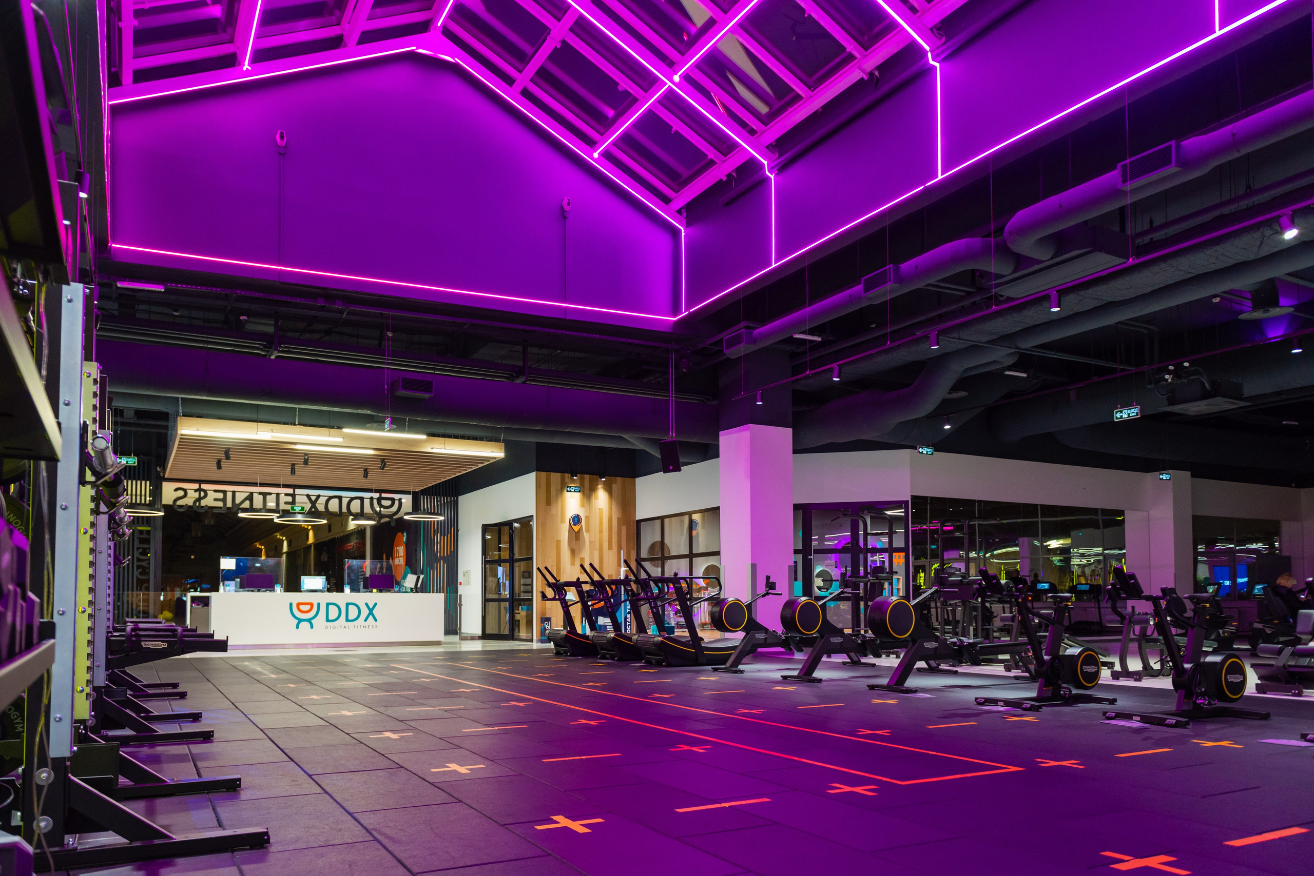 Фитнес-клуб DDX Fitness в ТЦ Июнь Мытищи. ФОТОГРАФ МЕКСИКА КИНТАНА-РОО