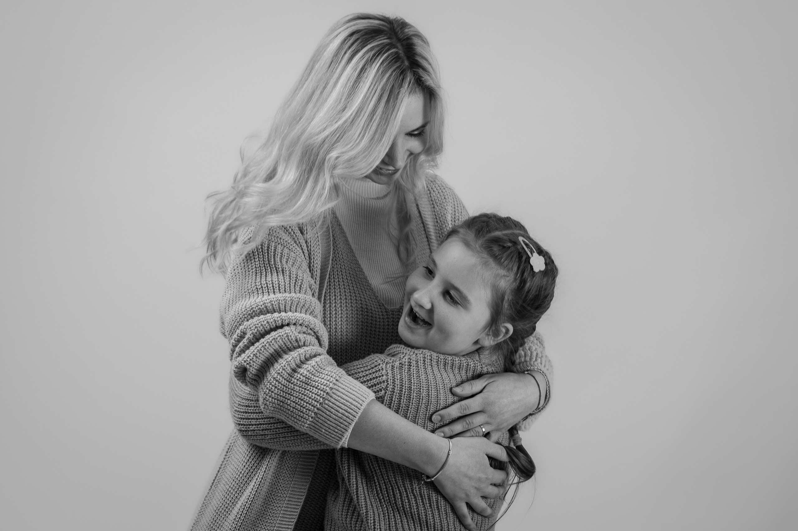 Familien-Fotoshooting in Dresden – natürliche & warme Momente. Fotografin in Dresden – Schwangerschaft, Familie & Kinder | Tatiana Mudryak