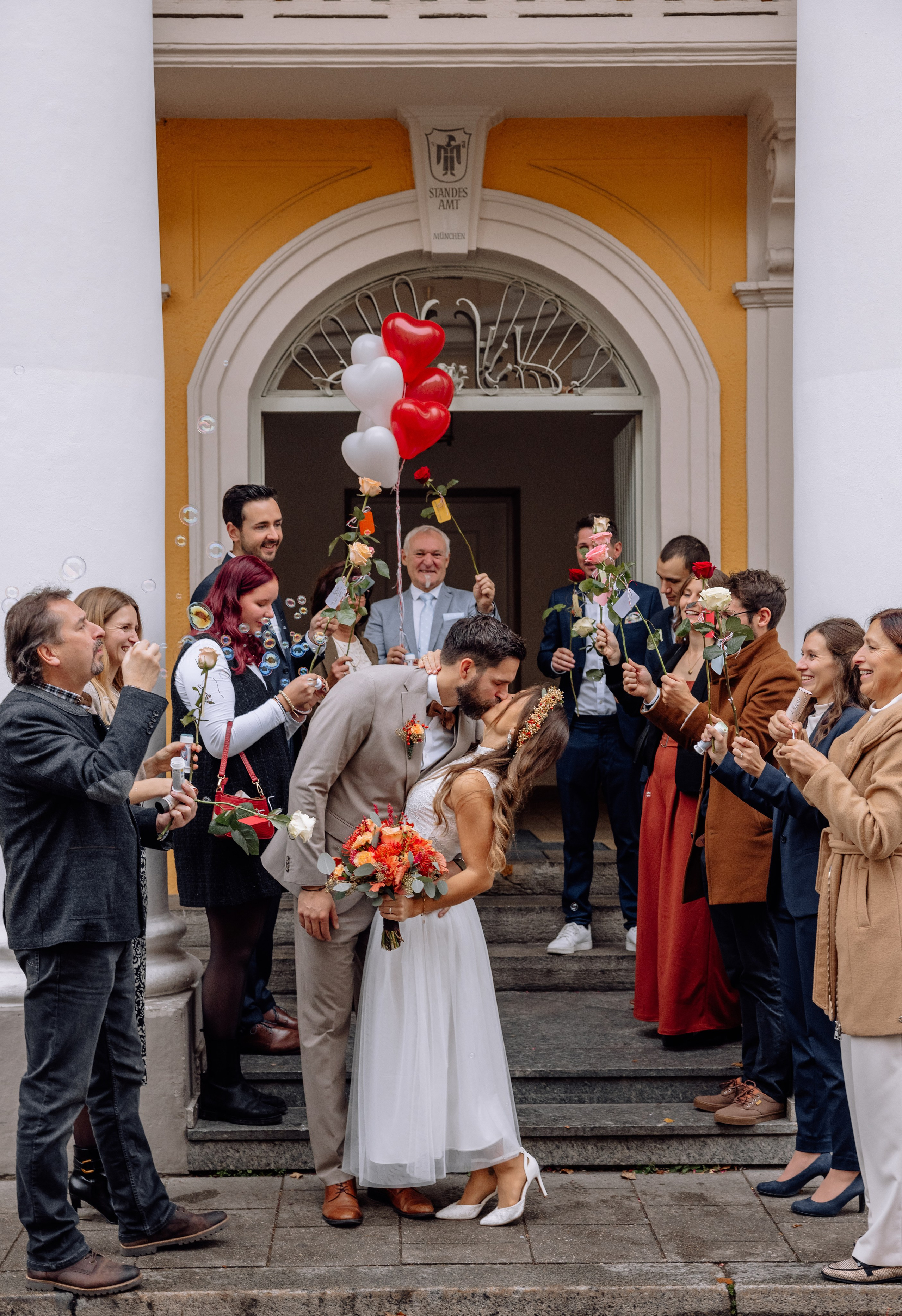 Herbsthochzeit im Standesamt Schwabing. Hochzeitsfotograf München Taufe Familienfotograf Tanja Mauke