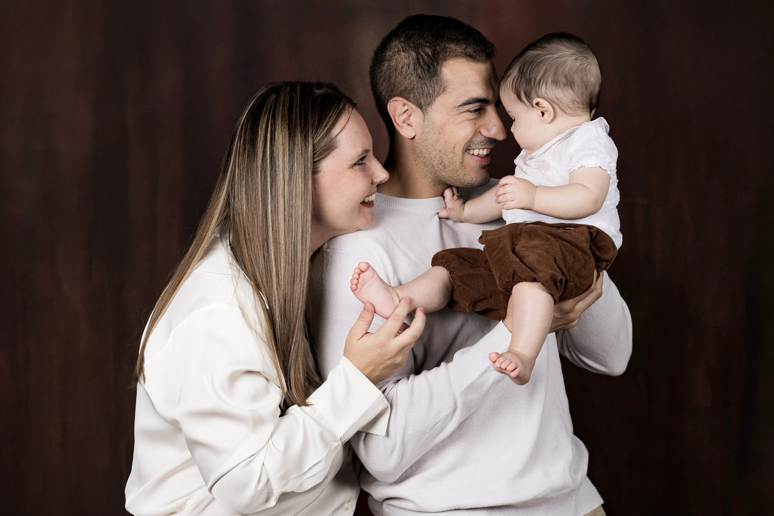 📸 ¡50% de Descuento en Sesiones de Pareja, Familia y Mascota durante la Feria Torrestock 2025!. Rainbox Estudio de Fotografía