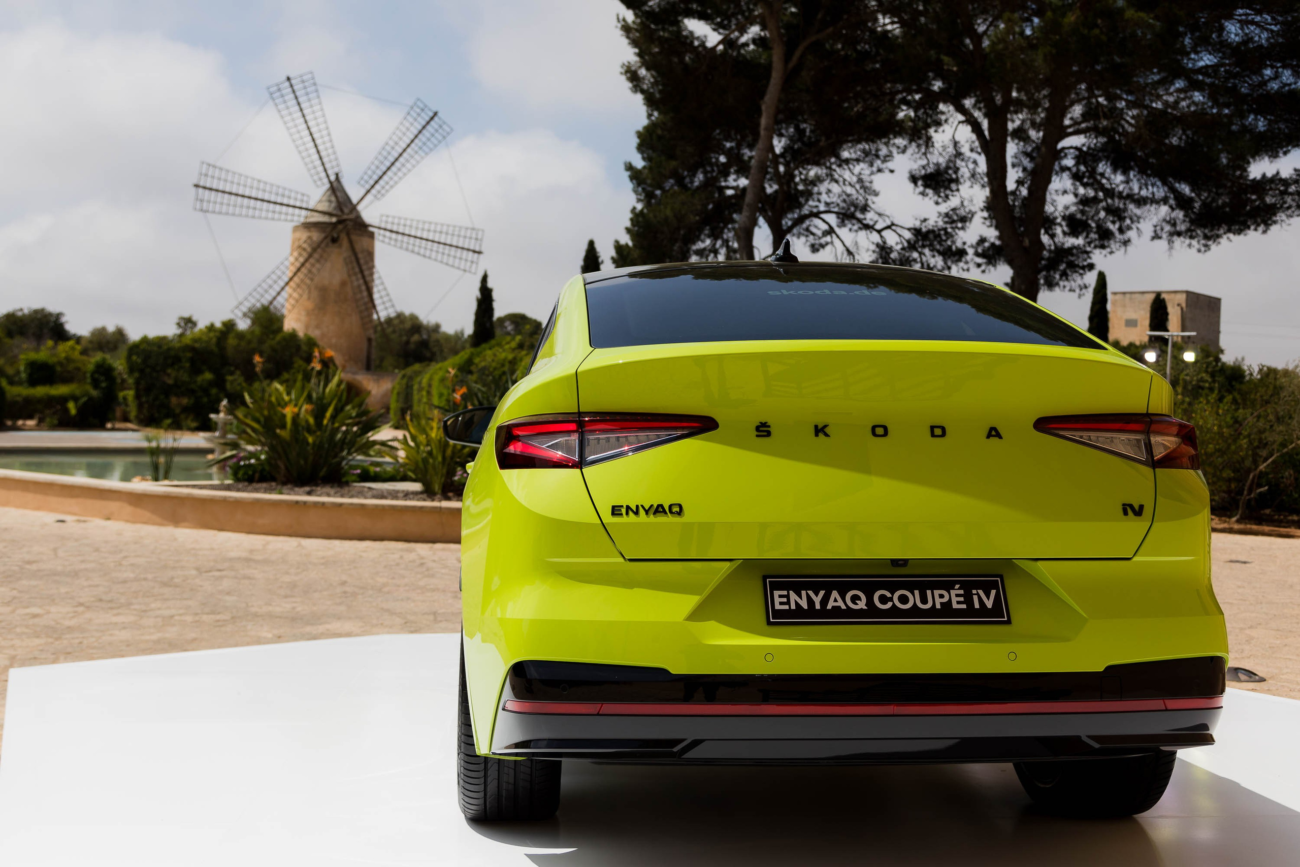 Skoda car presentation manufacturer in Mallorca. Mallorca Wedding, Corporate & Social Photographer