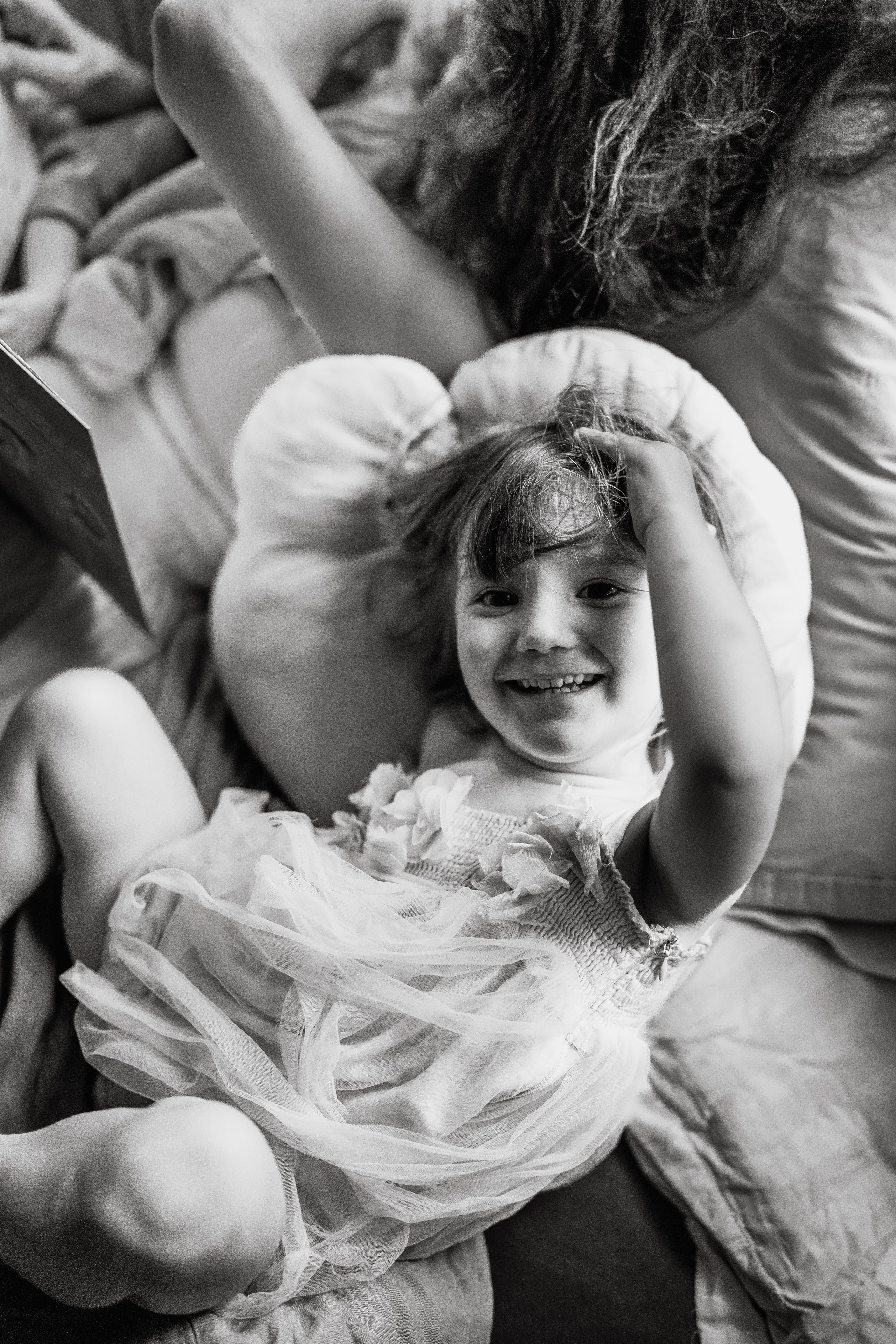 Family Photoshoot at Home in Philadelphia – Warm & Candid. Alisa Tant — Family and newborn photographer Bucks County, Montgomery county, Philadelphia, NJ