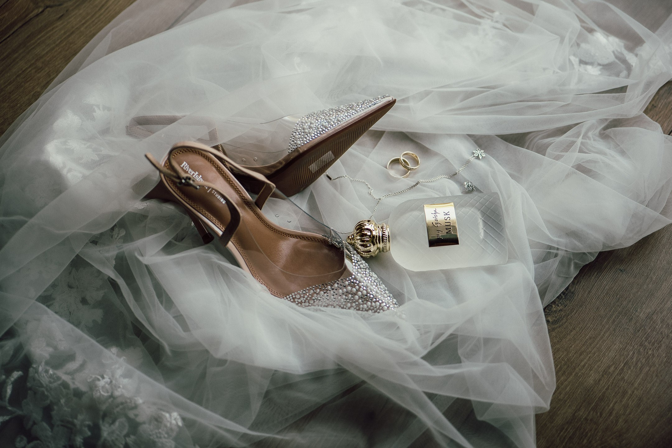 Nuntă la Motel Gilău în aer liber - Fotograf Nuntă Cluj. Horatiu Fat: Fotograf si Videograf Profesionist Nunta Cluj-Napoca