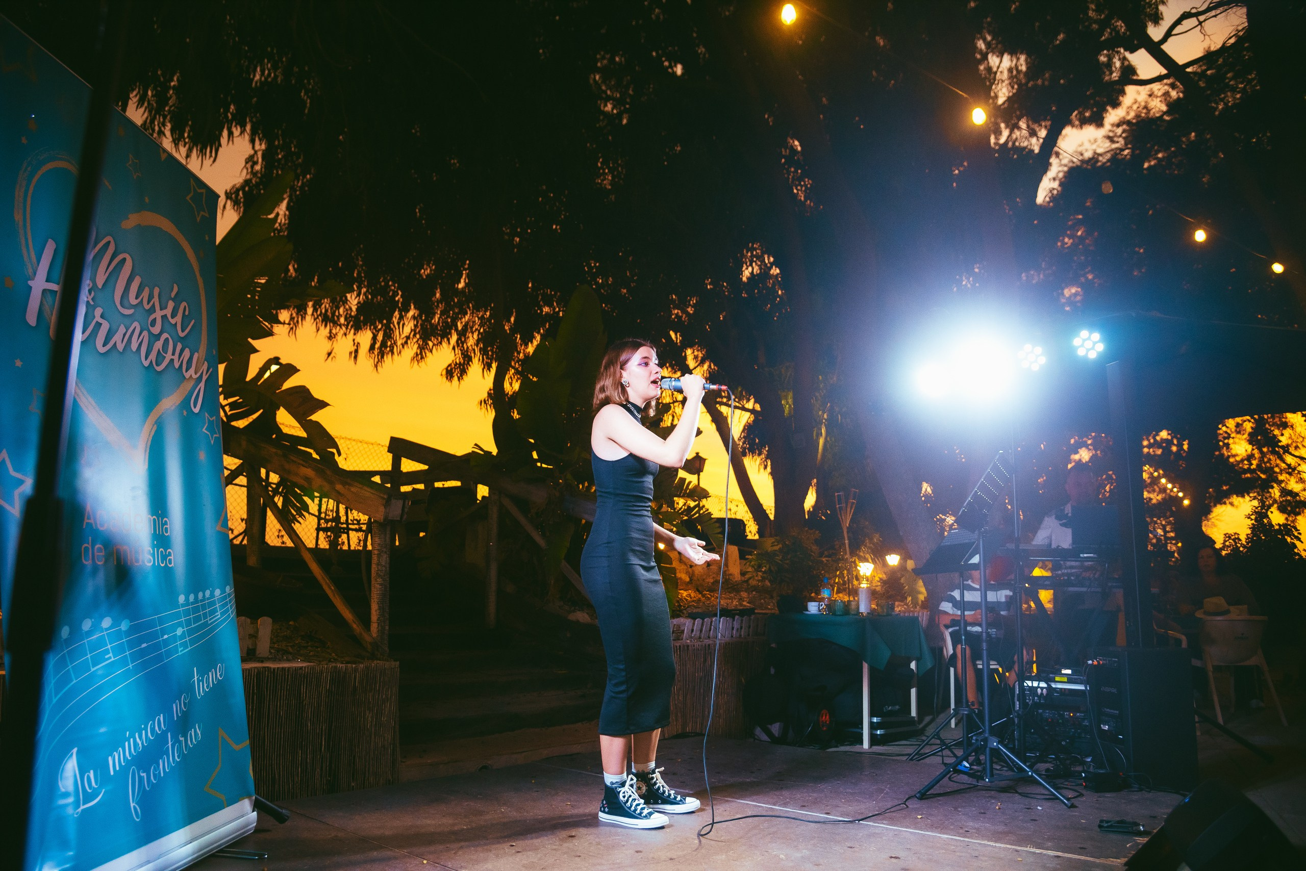 Photo report from a creative evening at the El Bosque Animado restaurant, Torrevieja