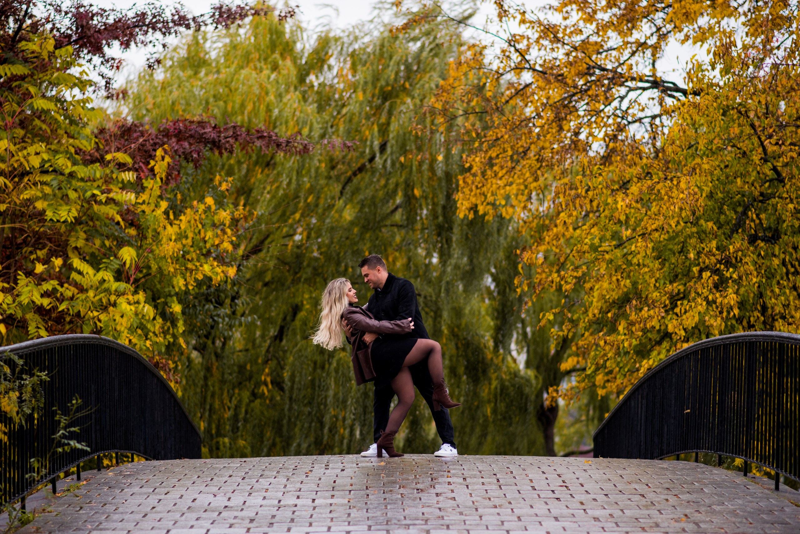 Capturing Fall Love: Shelen and Marcelo’s Romantic Photoshoot in Boston. Wedding photographer in Orlando, Boston & New York Anderson Marques