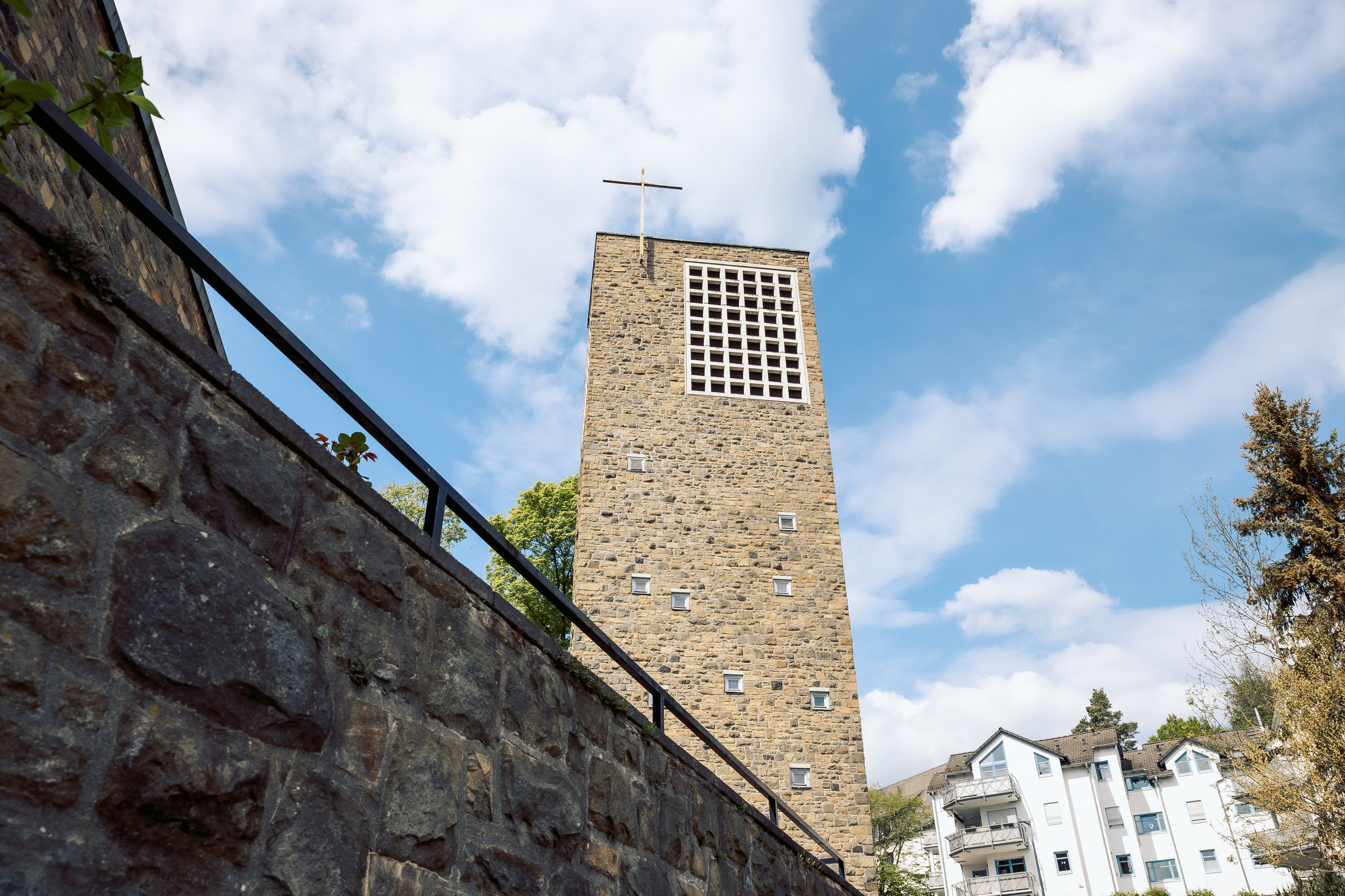 Kirchliche Hochzeit in Herborn. Fotograf NRW aus Wickede Ruhr, Milla Kunst
