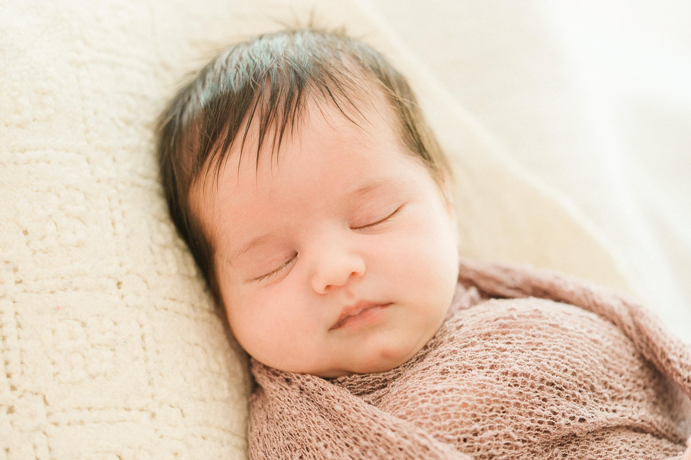 Vastasyntyneen kuvaus asiakkaan kotona ja miljöössä