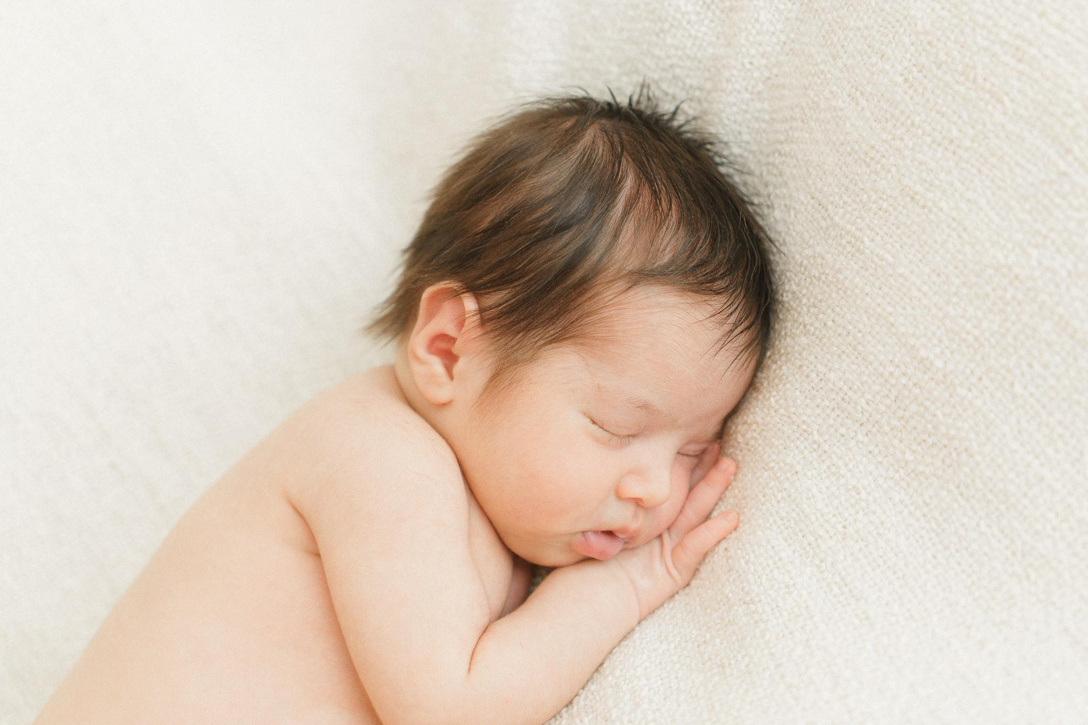 Vastasyntyneen kuvaus asiakkaan kotona ja miljöössä