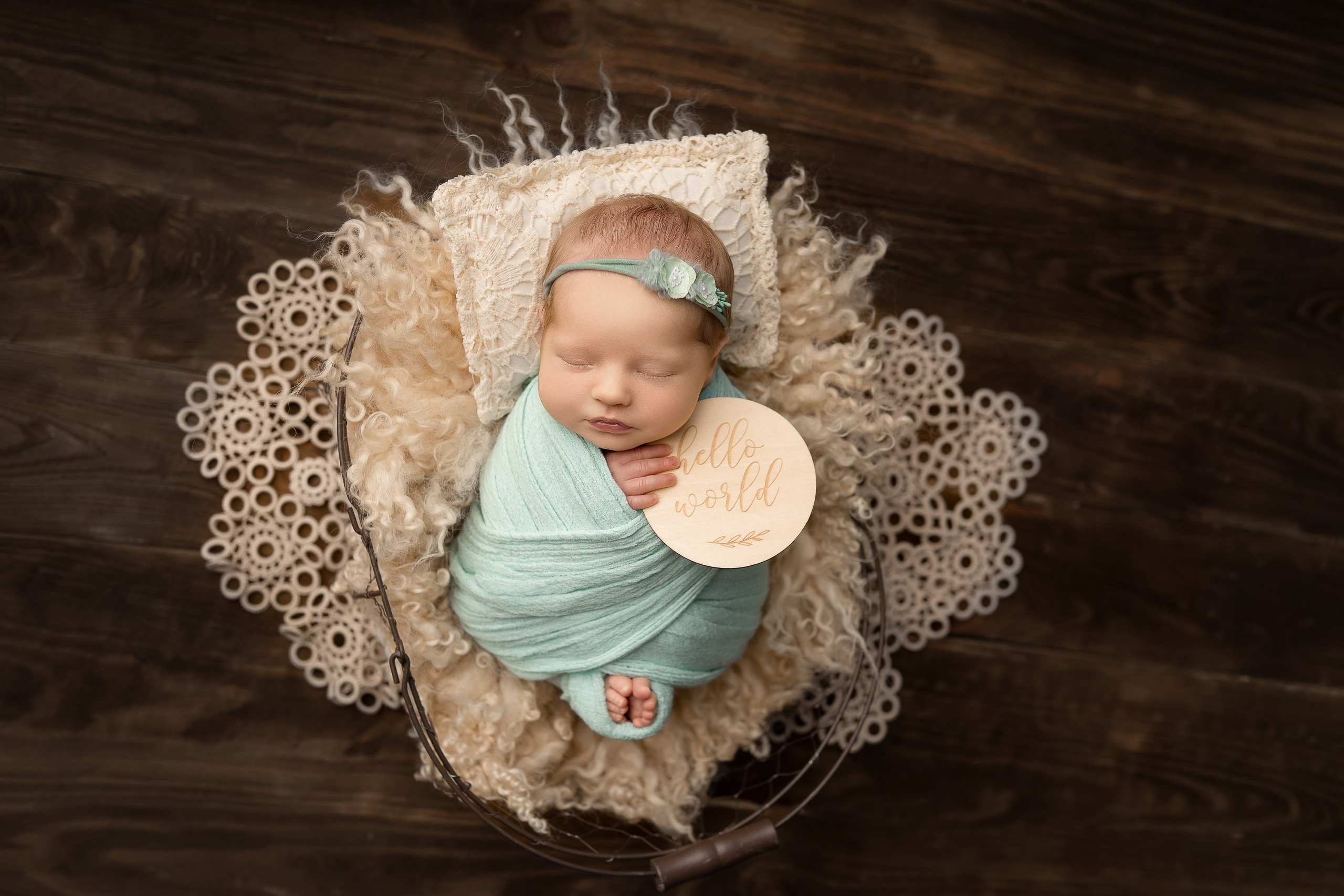 Esu Aleksandra naujagimių ir kudikių fotografė iš Vilniaus