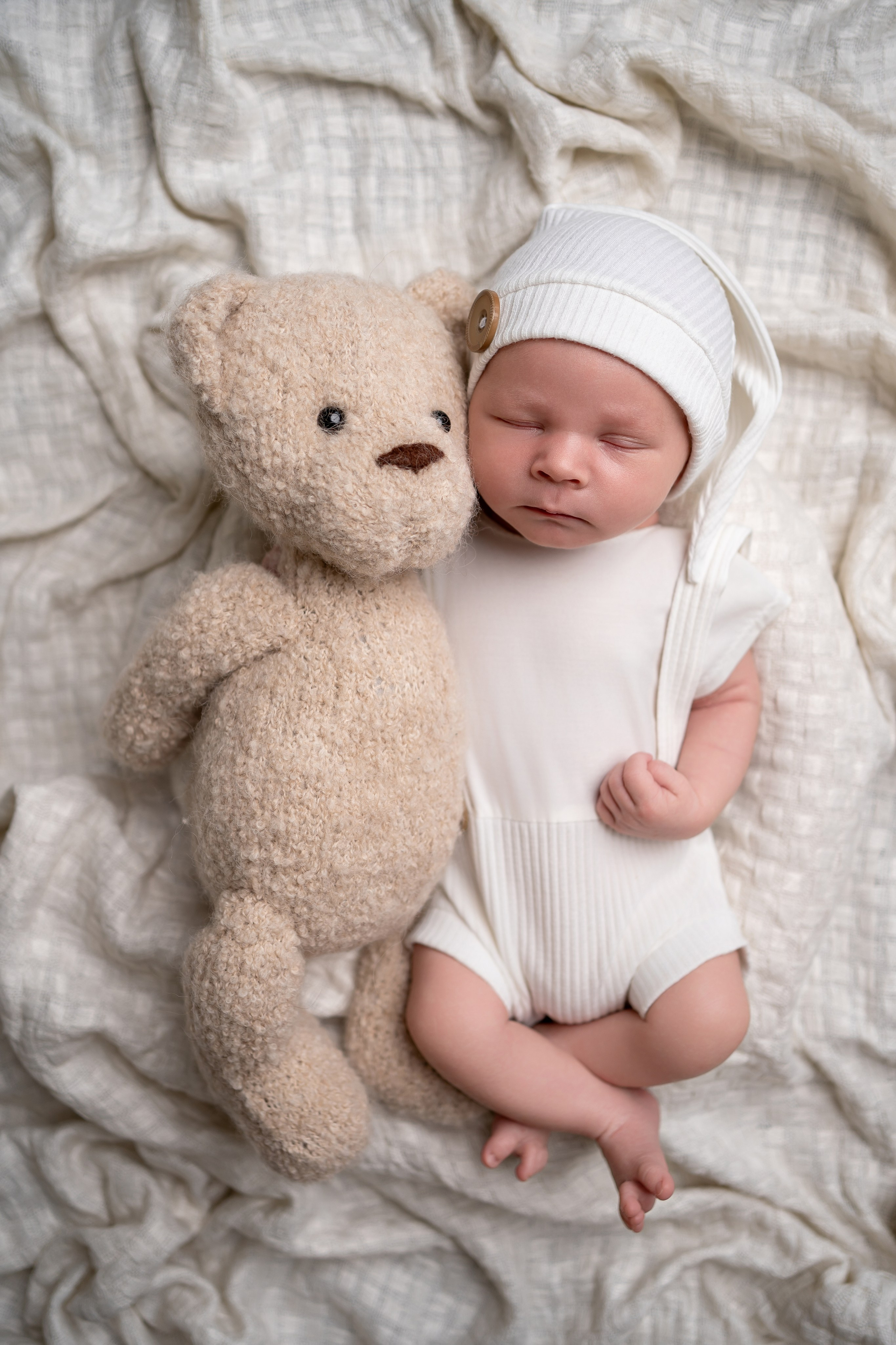 Neugeborenenfotos in Berlin – Studio oder bei Ihnen zu Hause