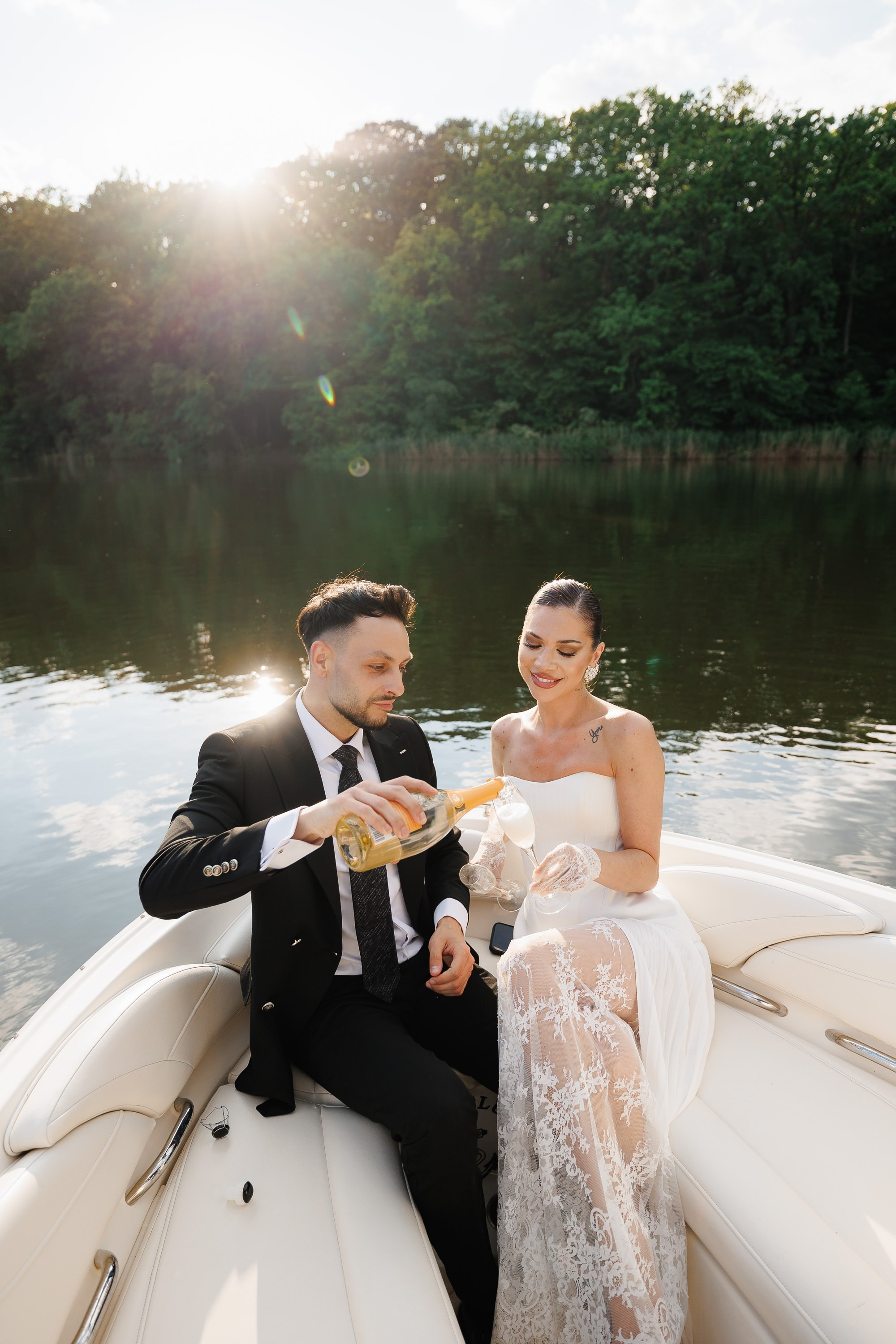 Fotograf nunta Bucuresti – Heaven by the Lake, Snagov | Fotografii elegante, editate natural. Fotograf nunta Bucuresti - Manu Ivanciu