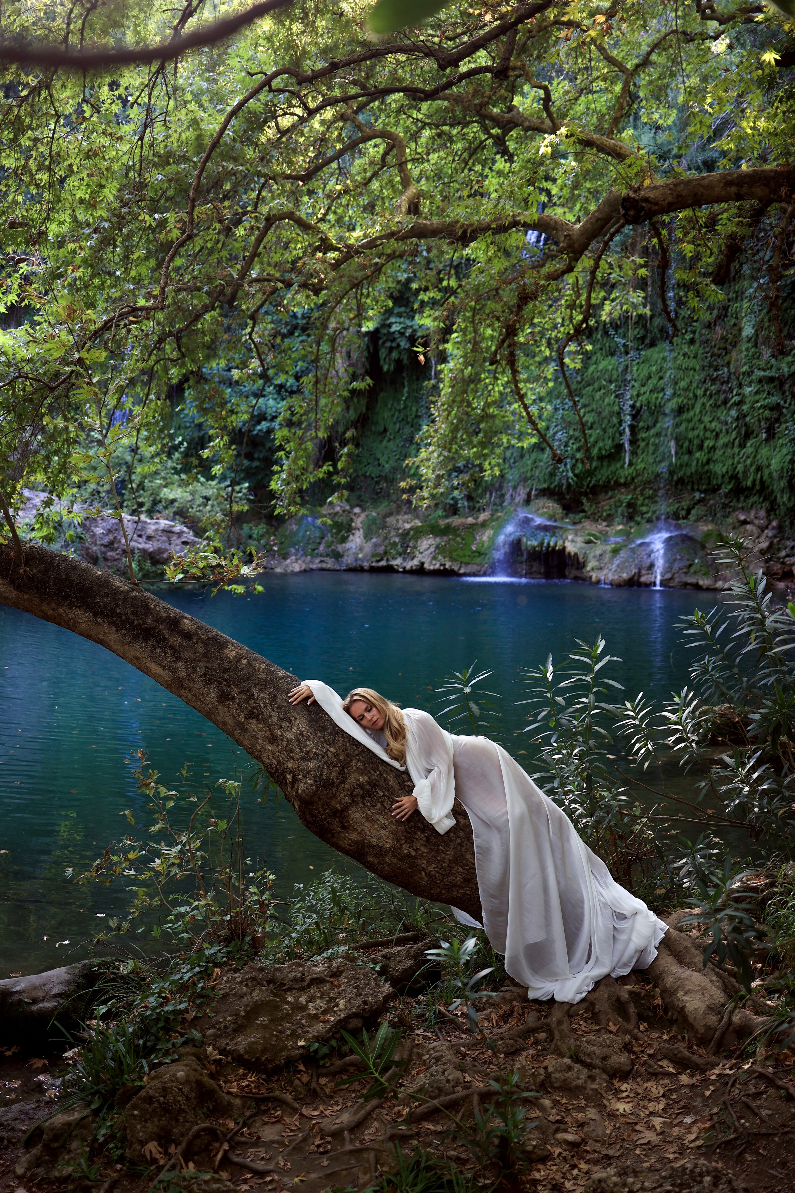 Photoshooting at Kurshunlu waterfall. Photographer in Turkey, Antalya, Kemer, Belek, Side, Kas, Fethiye