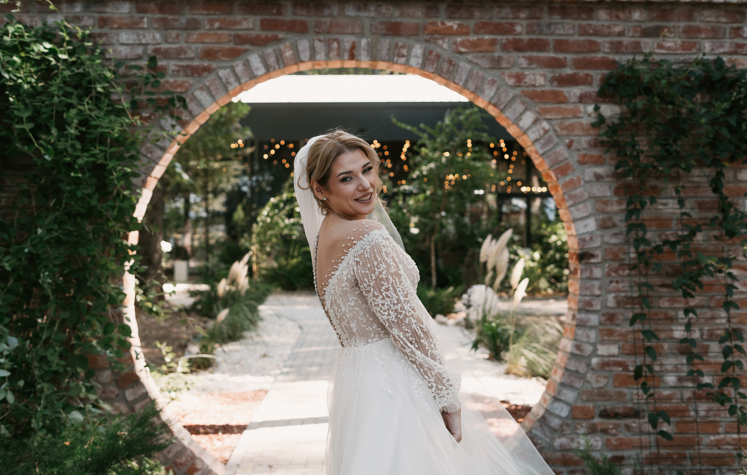 Christiana & Gyuszi. Dara Lens | The art of remembering