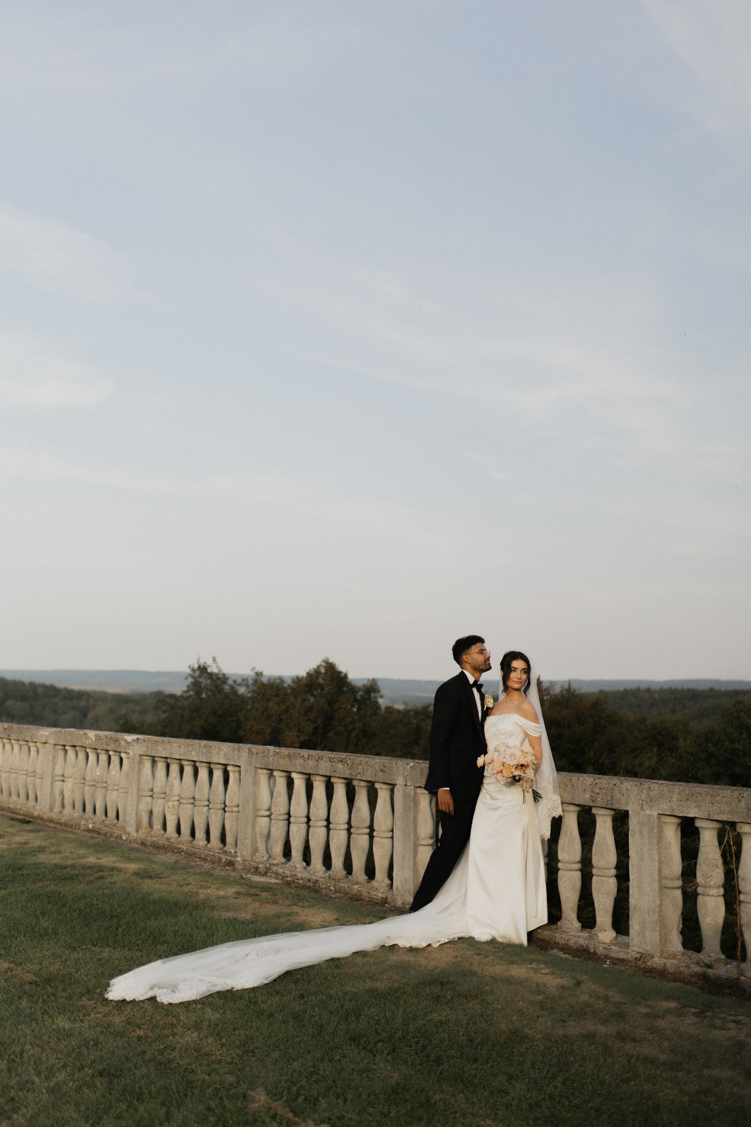 Elegant Castle Wedding in Austria | Alwin & Ruth’s Fairytale Celebration. Wedding photographer and videographer based in Timisoara, Romania