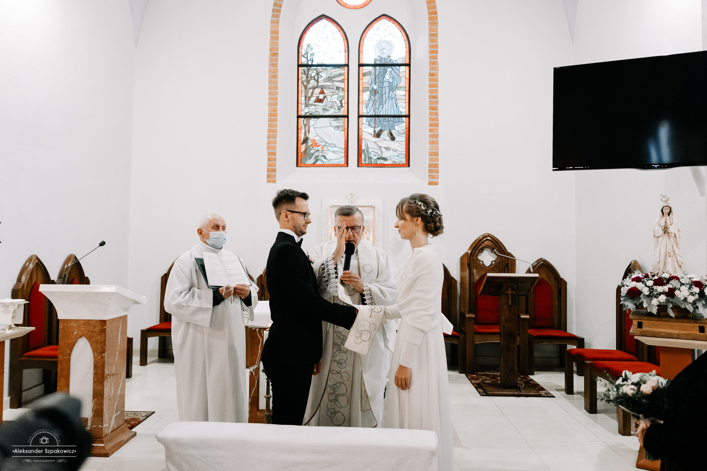 Ceremonia ślubna • Zdjęcia w kościele/USC. Fotograf Ślubny Warszawa - Sesje Biznesowe Rodzinne Eventy