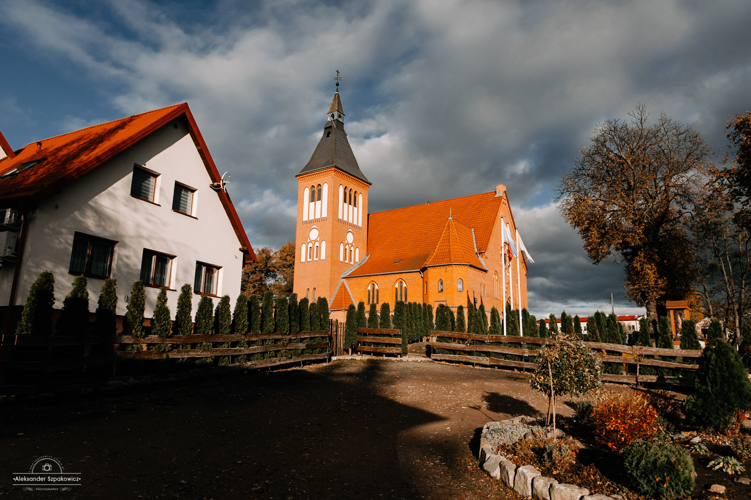 Ceremonia ślubna • Zdjęcia w kościele/USC. Fotograf Ślubny Warszawa - Sesje Biznesowe Rodzinne Eventy