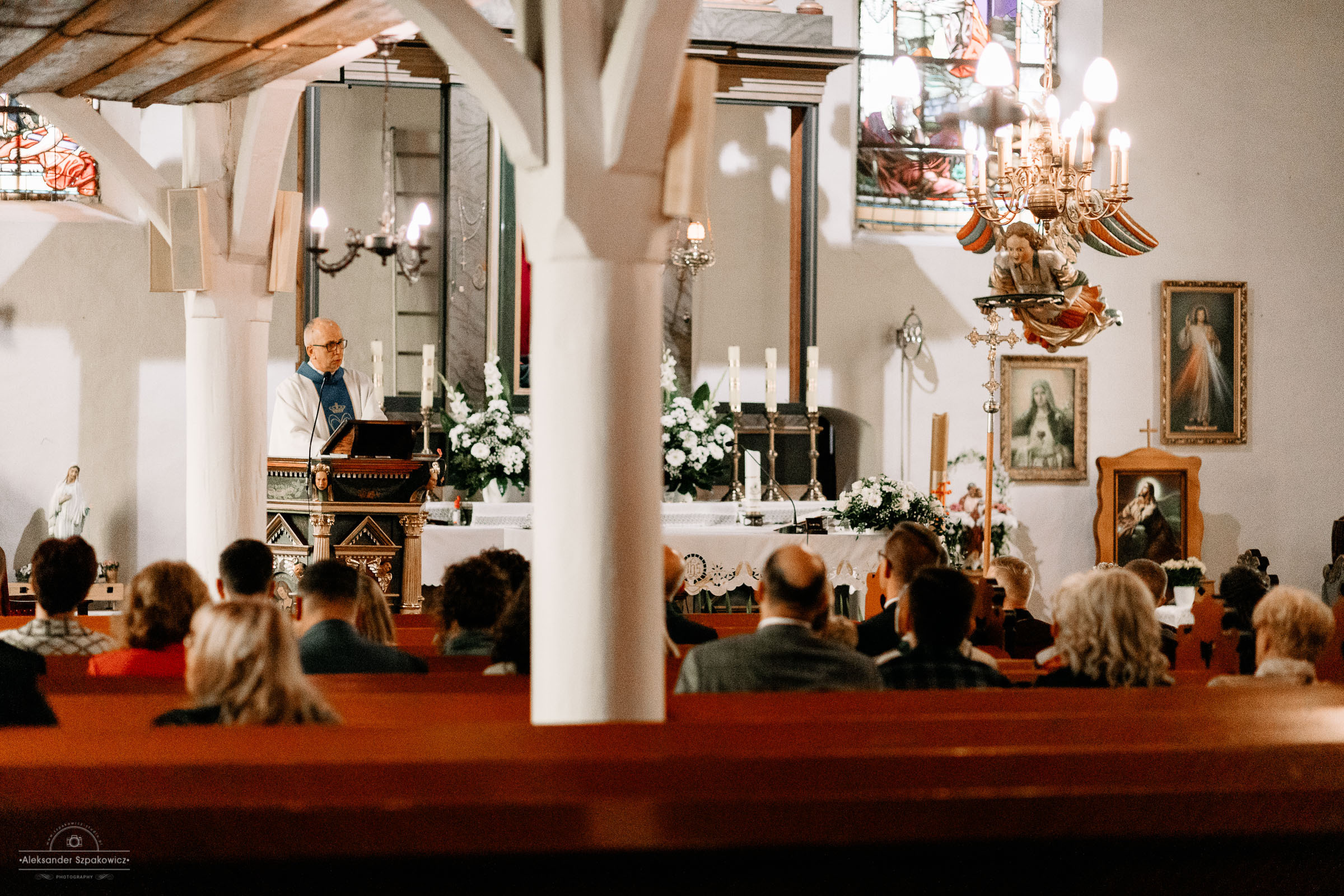 Ceremonia ślubna • Zdjęcia w kościele/USC. Fotograf Ślubny Warszawa - Sesje Biznesowe Rodzinne Eventy