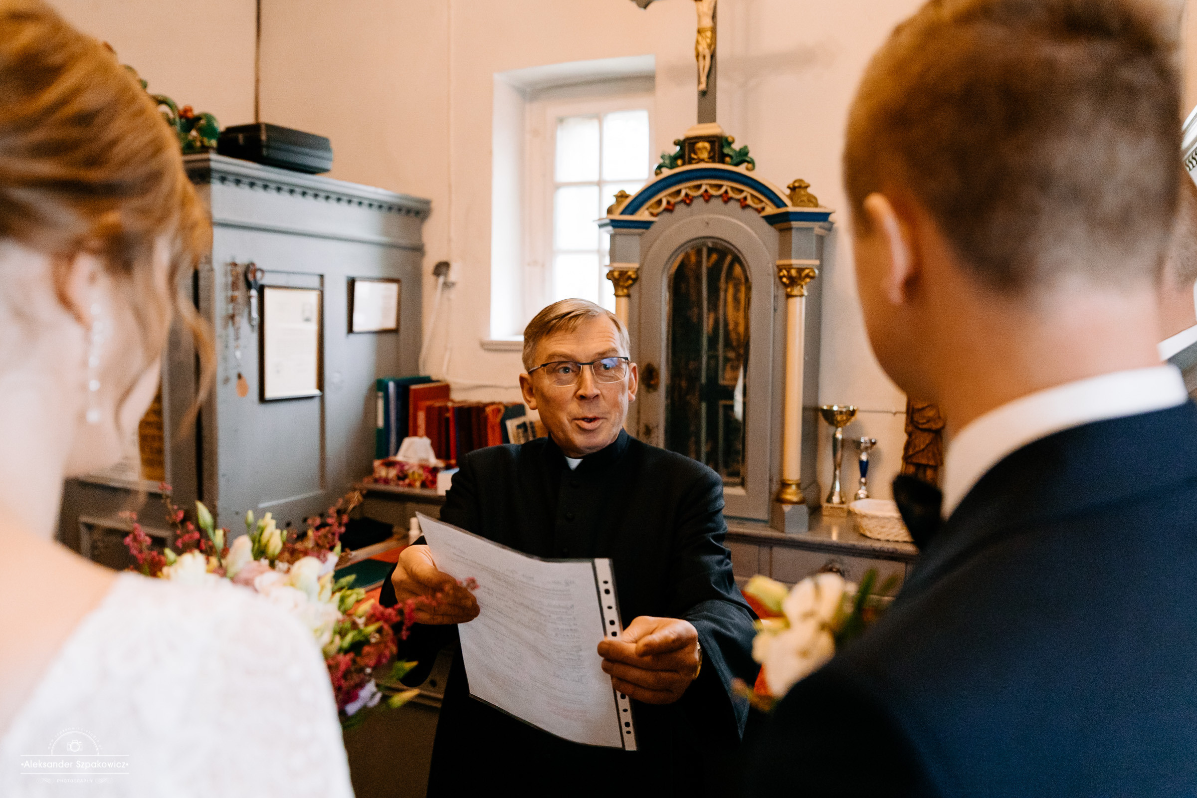 Ceremonia ślubna • Zdjęcia w kościele/USC. Fotograf Ślubny Warszawa - Sesje Biznesowe Rodzinne Eventy