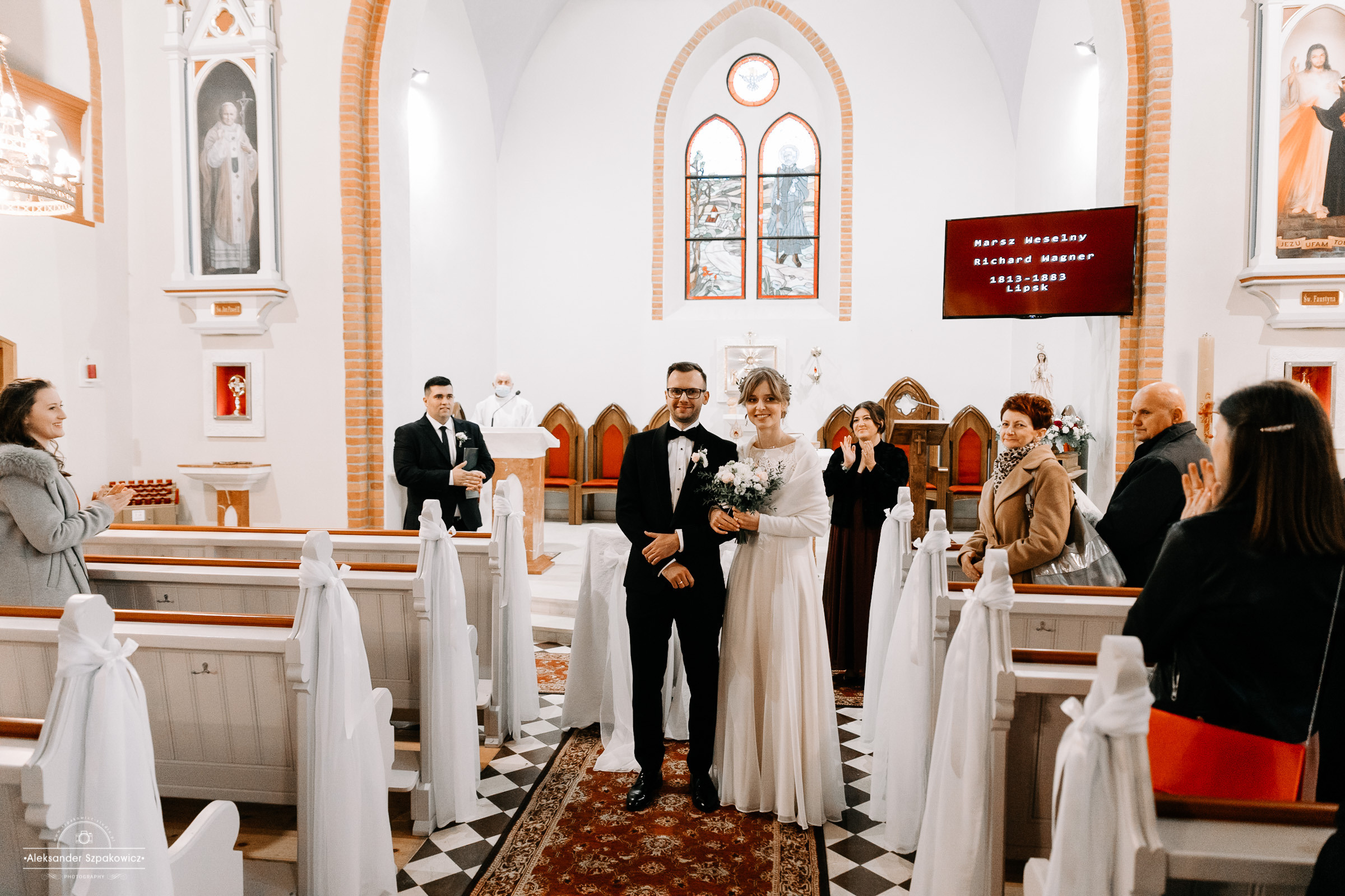 Ceremonia ślubna • Zdjęcia w kościele/USC. Fotograf Ślubny Warszawa - Sesje Biznesowe Rodzinne Eventy