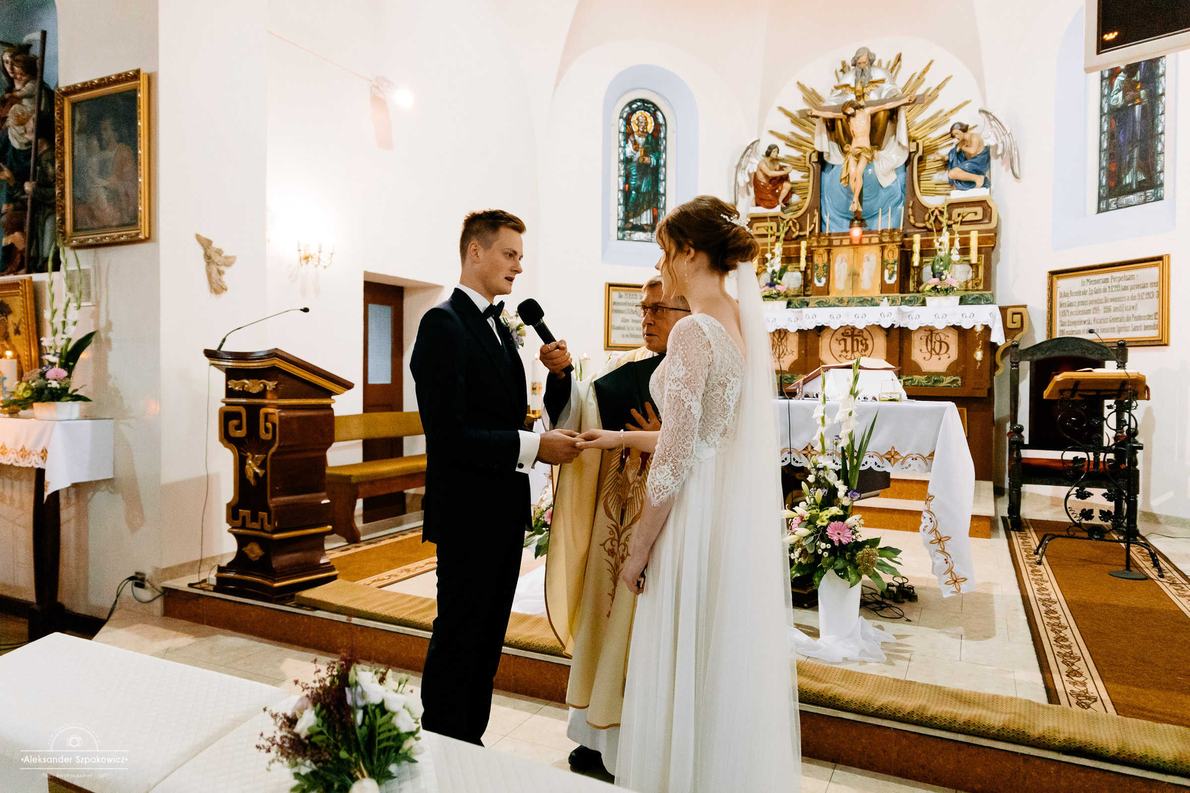 Ceremonia ślubna • Zdjęcia w kościele/USC. Fotograf Ślubny Warszawa - Sesje Biznesowe Rodzinne Eventy