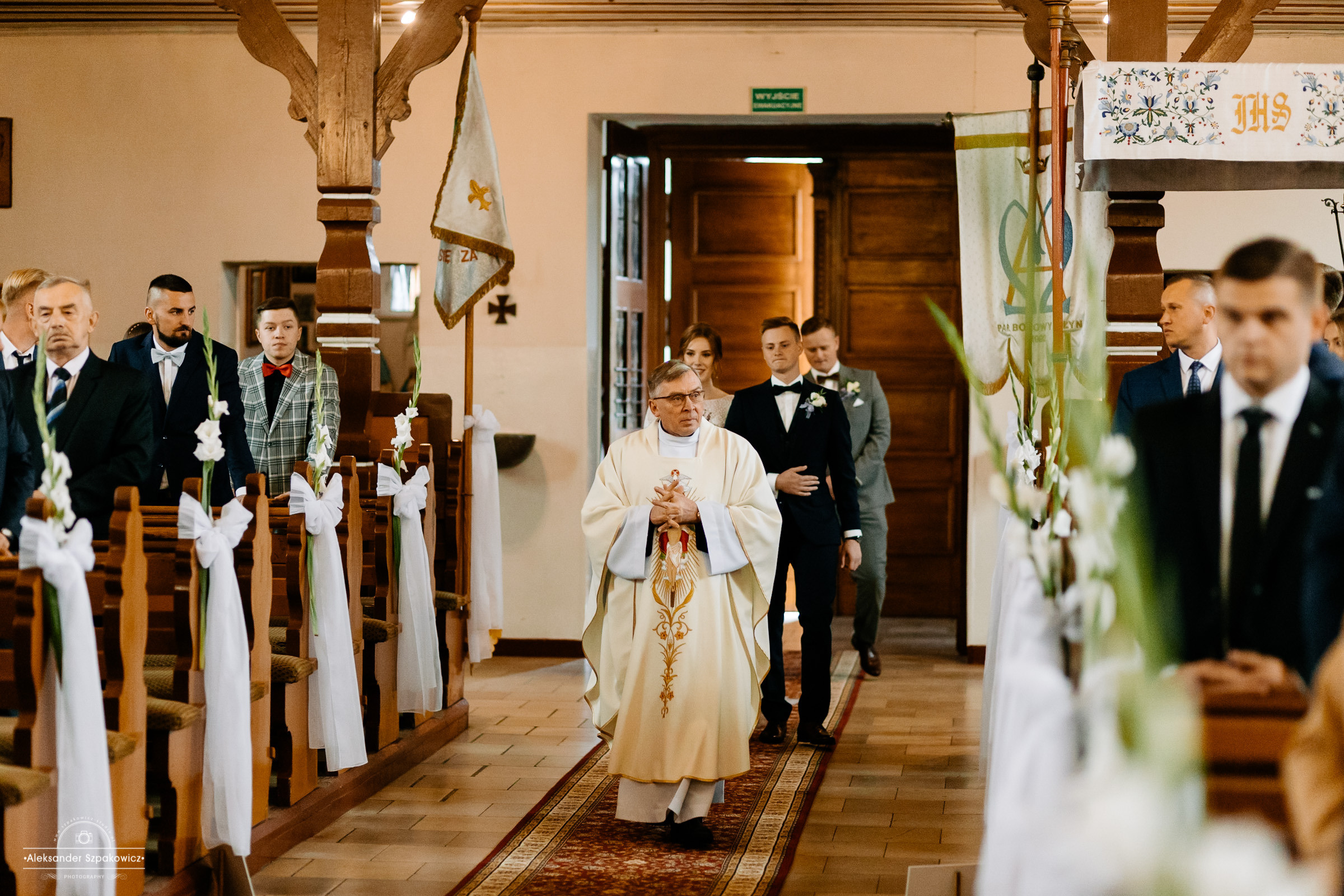 Ceremonia ślubna • Zdjęcia w kościele/USC. Fotograf Ślubny Warszawa - Sesje Biznesowe Rodzinne Eventy