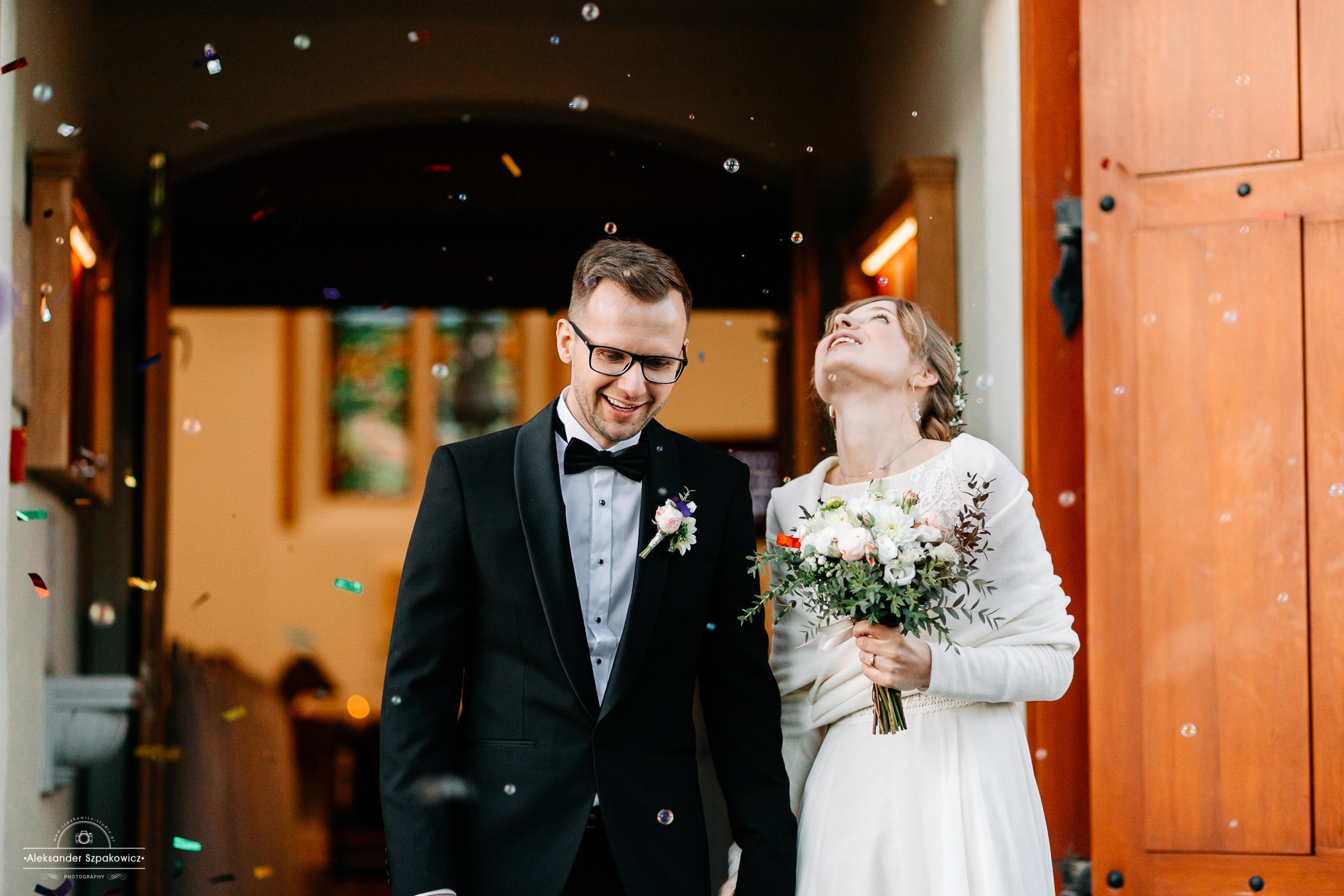 Ceremonia ślubna • Zdjęcia w kościele/USC. Fotograf Ślubny Warszawa - Sesje Biznesowe Rodzinne Eventy