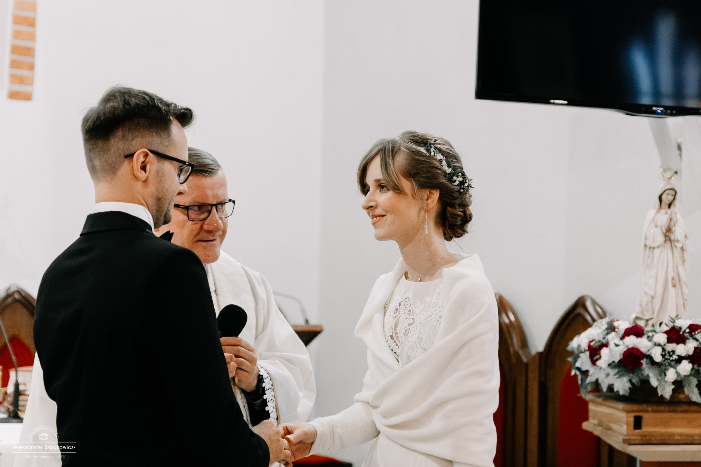 Ceremonia ślubna • Zdjęcia w kościele/USC. Fotograf Ślubny Warszawa - Sesje Biznesowe Rodzinne Eventy