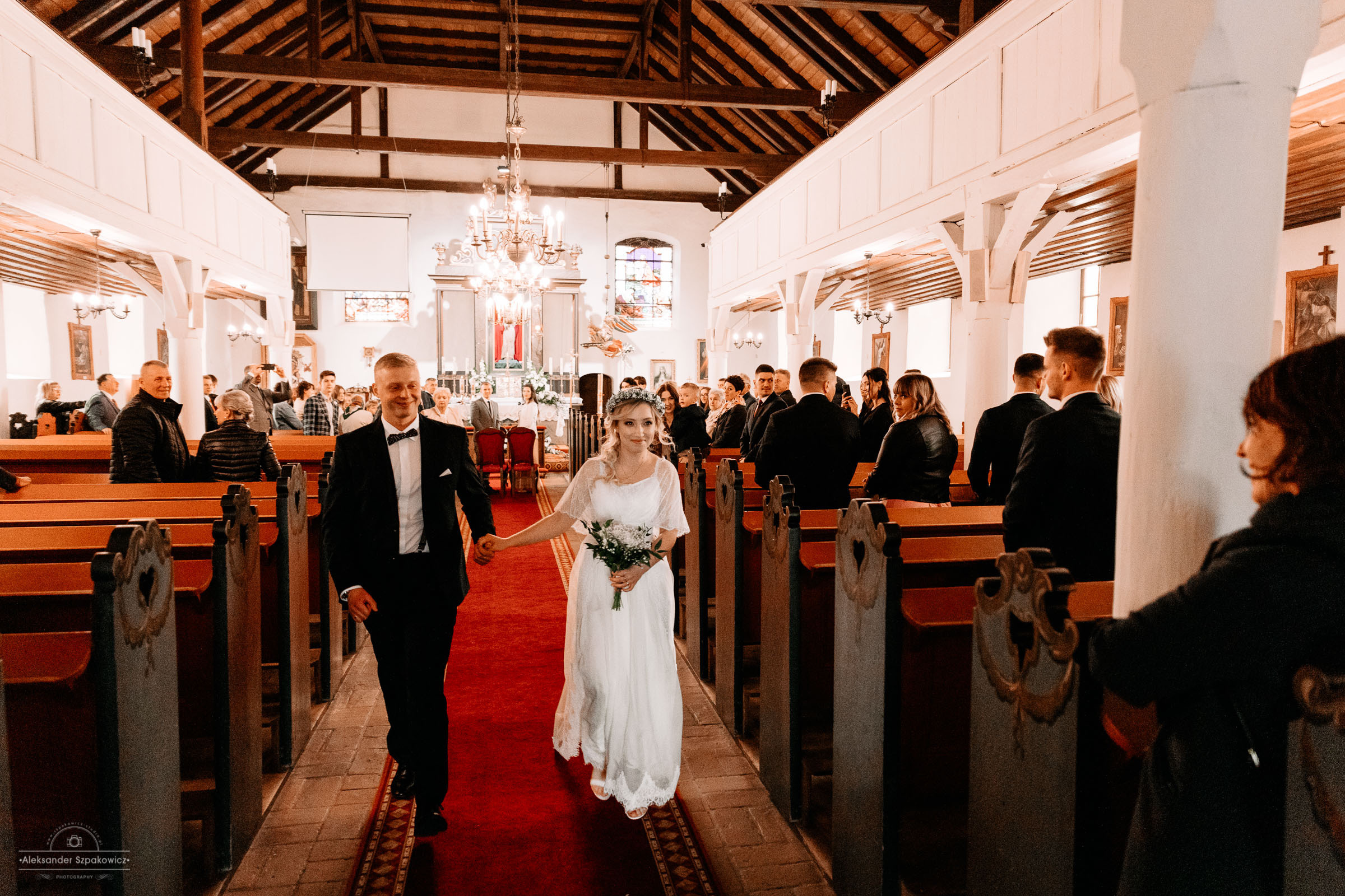 Ceremonia ślubna • Zdjęcia w kościele/USC. Fotograf Ślubny Warszawa - Sesje Biznesowe Rodzinne Eventy