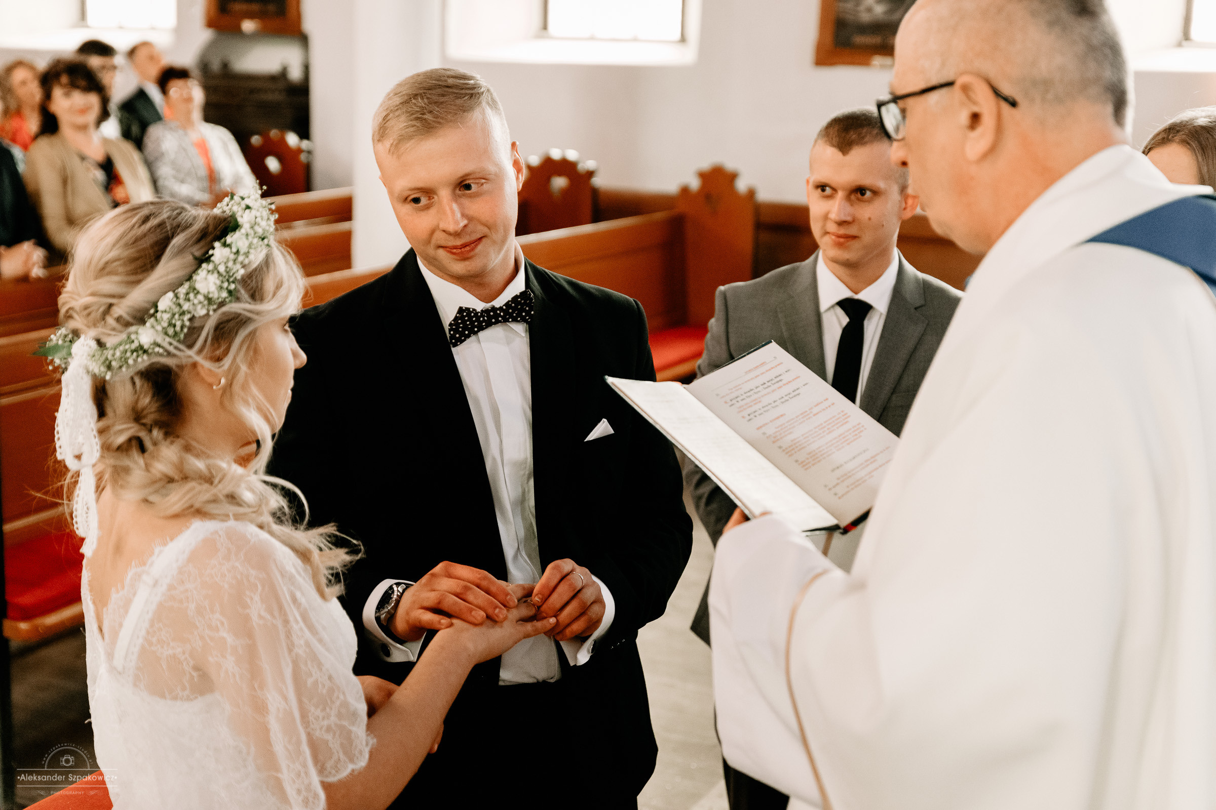 Ceremonia ślubna • Zdjęcia w kościele/USC. Fotograf Ślubny Warszawa - Sesje Biznesowe Rodzinne Eventy
