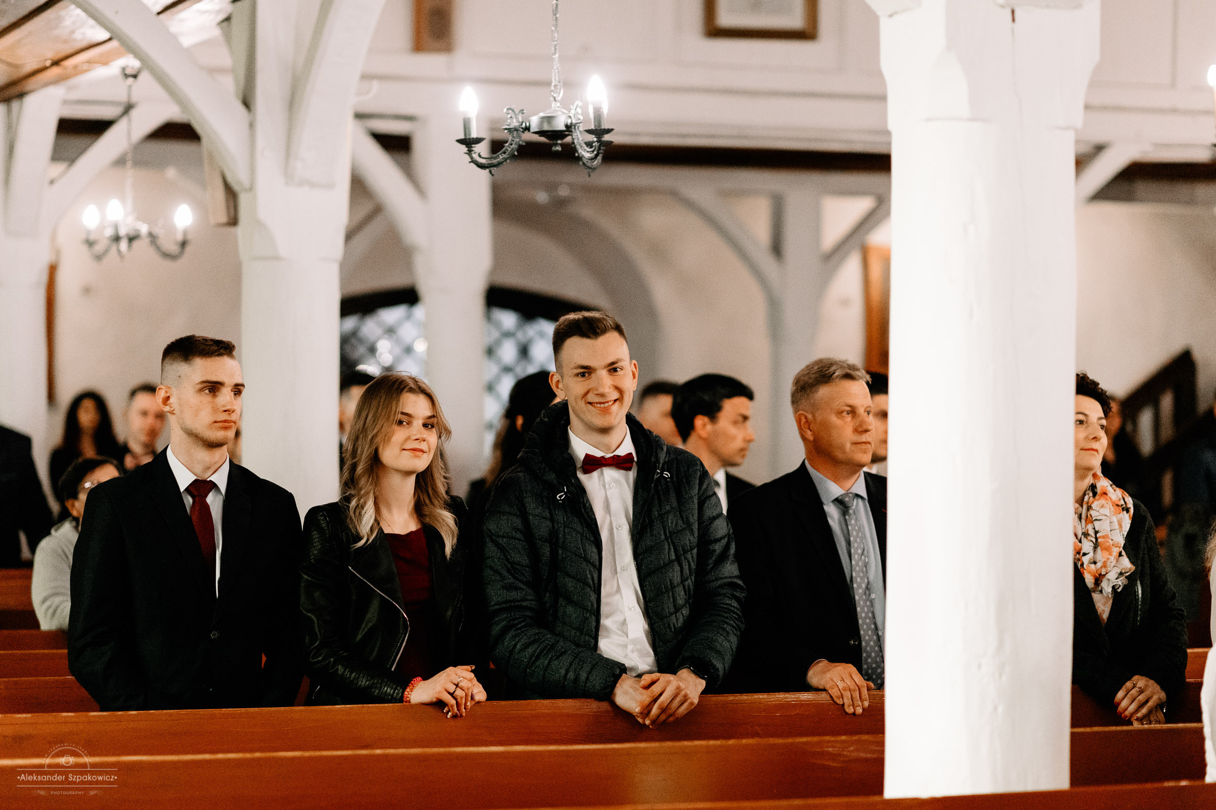 Ceremonia ślubna • Zdjęcia w kościele/USC. Fotograf Ślubny Warszawa - Sesje Biznesowe Rodzinne Eventy