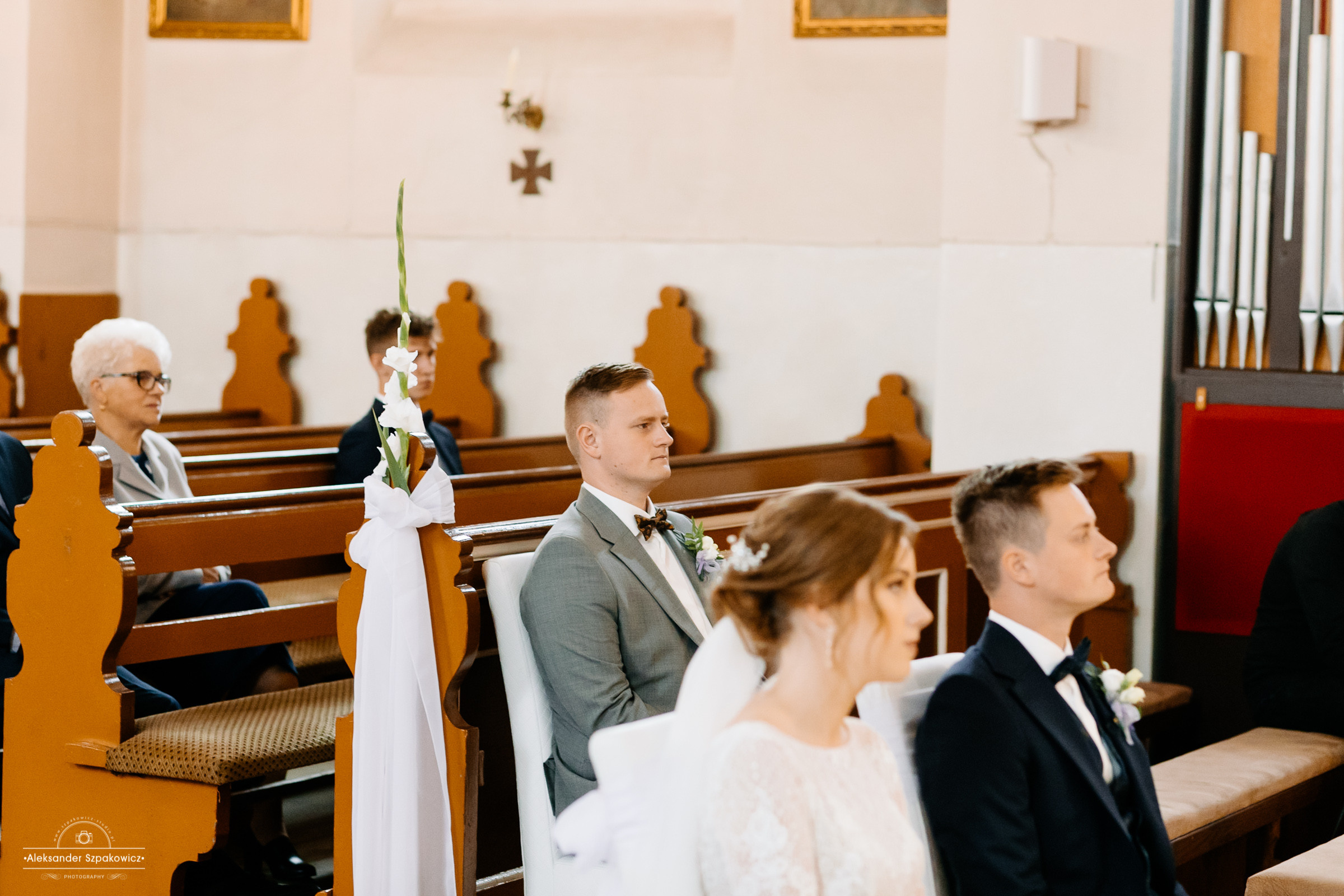 Ceremonia ślubna • Zdjęcia w kościele/USC. Fotograf Ślubny Warszawa - Sesje Biznesowe Rodzinne Eventy