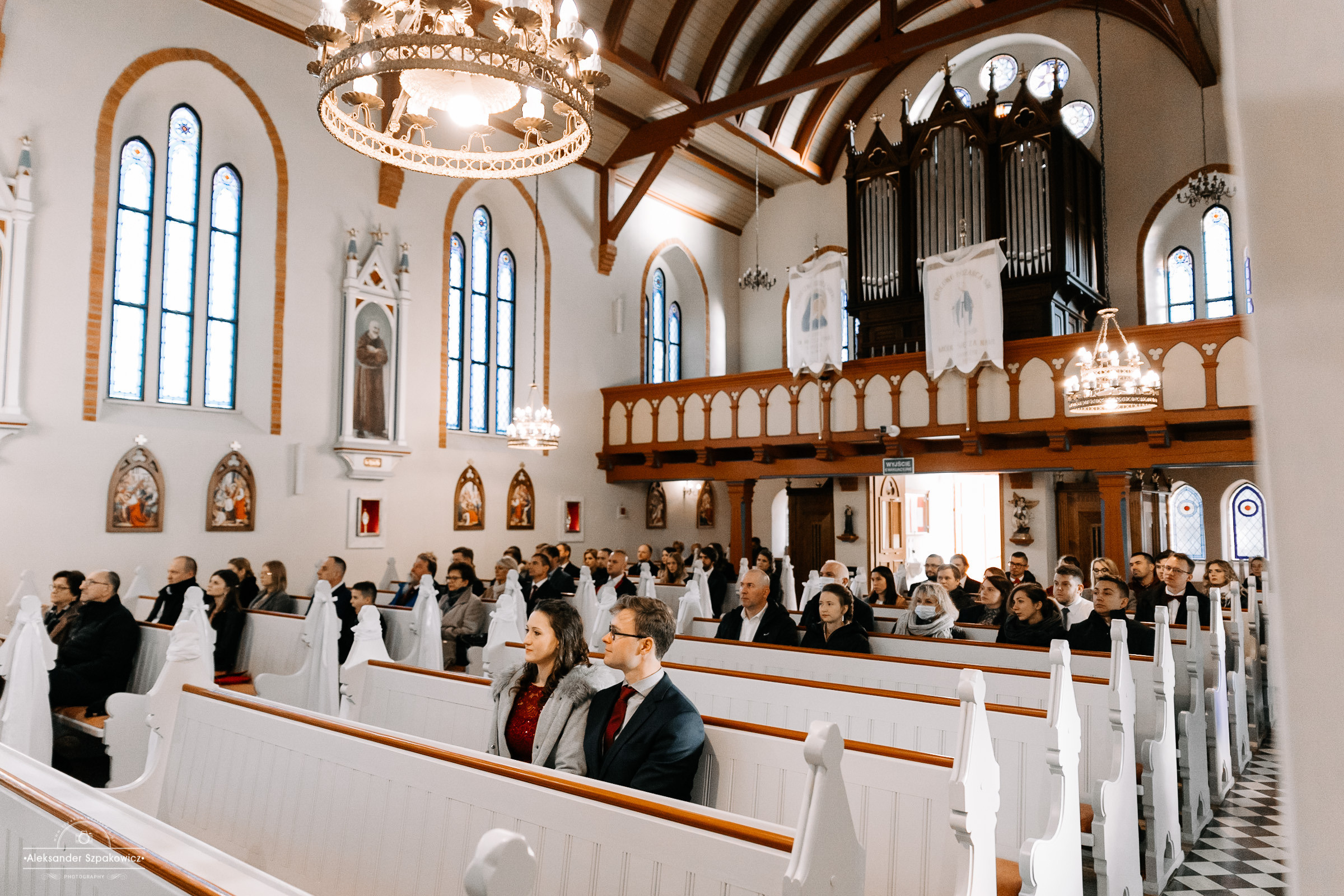 Ceremonia ślubna • Zdjęcia w kościele/USC. Fotograf Ślubny Warszawa - Sesje Biznesowe Rodzinne Eventy